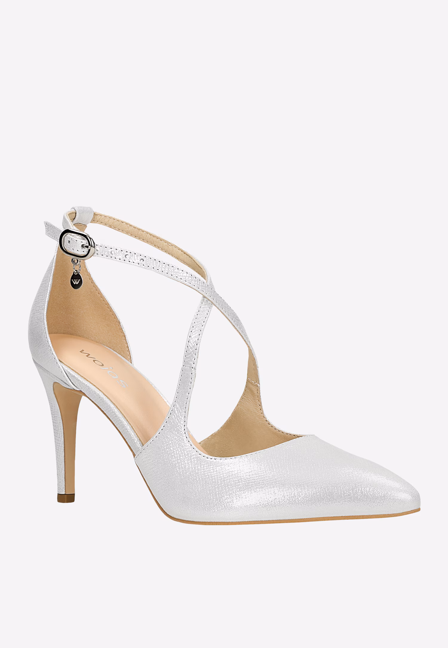 Czółenka ze skóry o perłowym wykończeniu z krzyżującymi się paskami