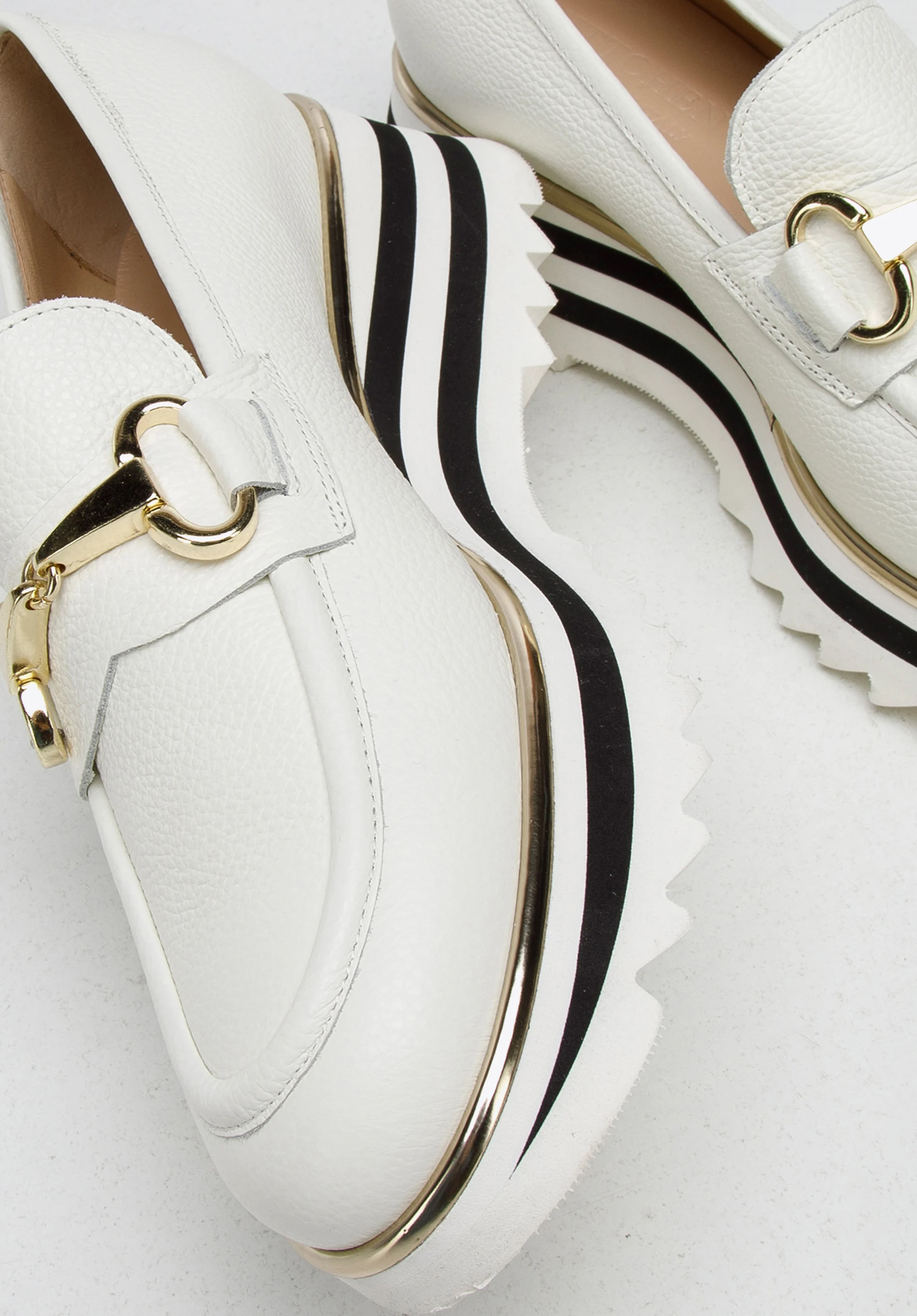 Damskie mokasyny skórzane na platformie w pasy