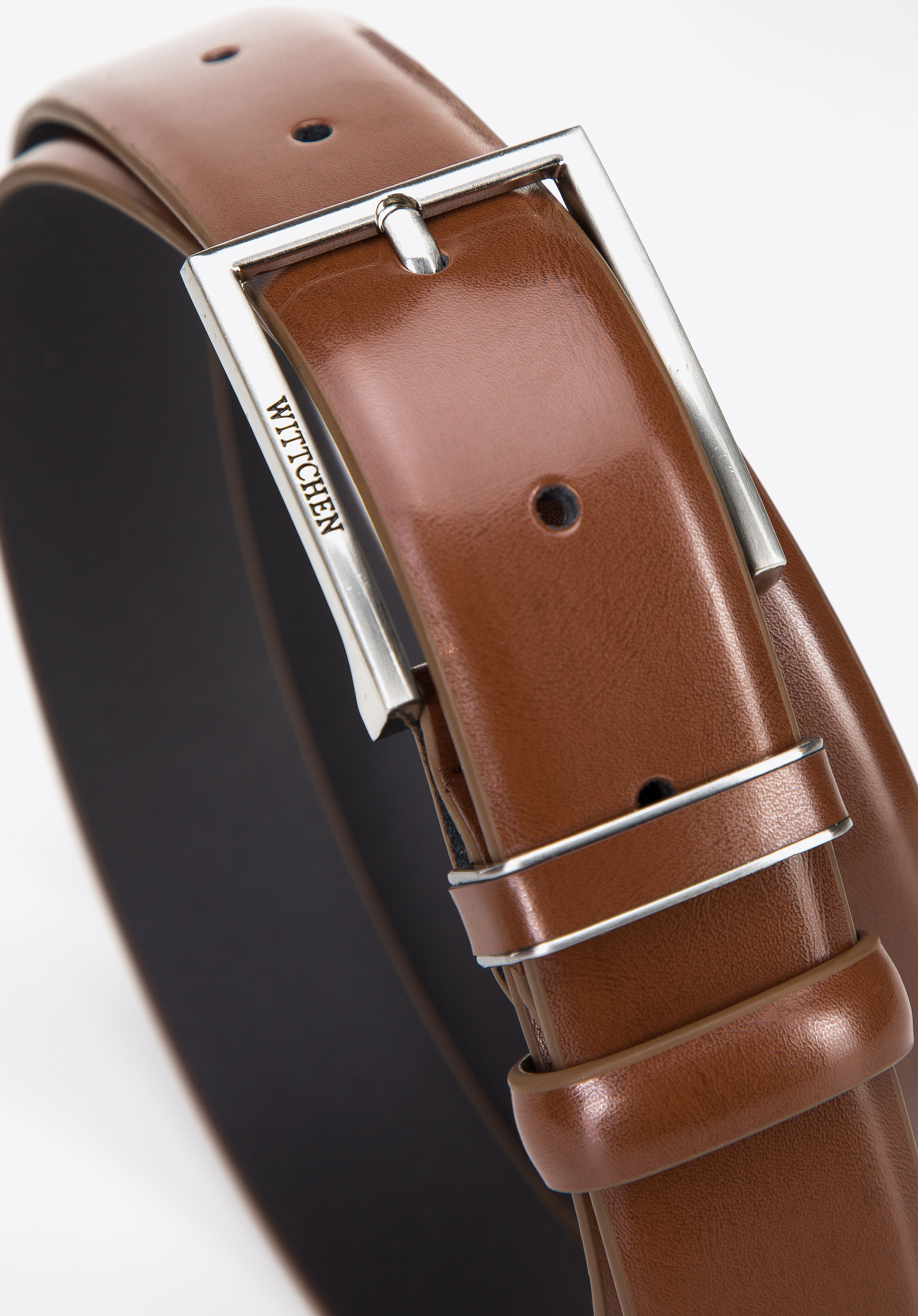 Męski pasek skórzany z ozdobną szlufką