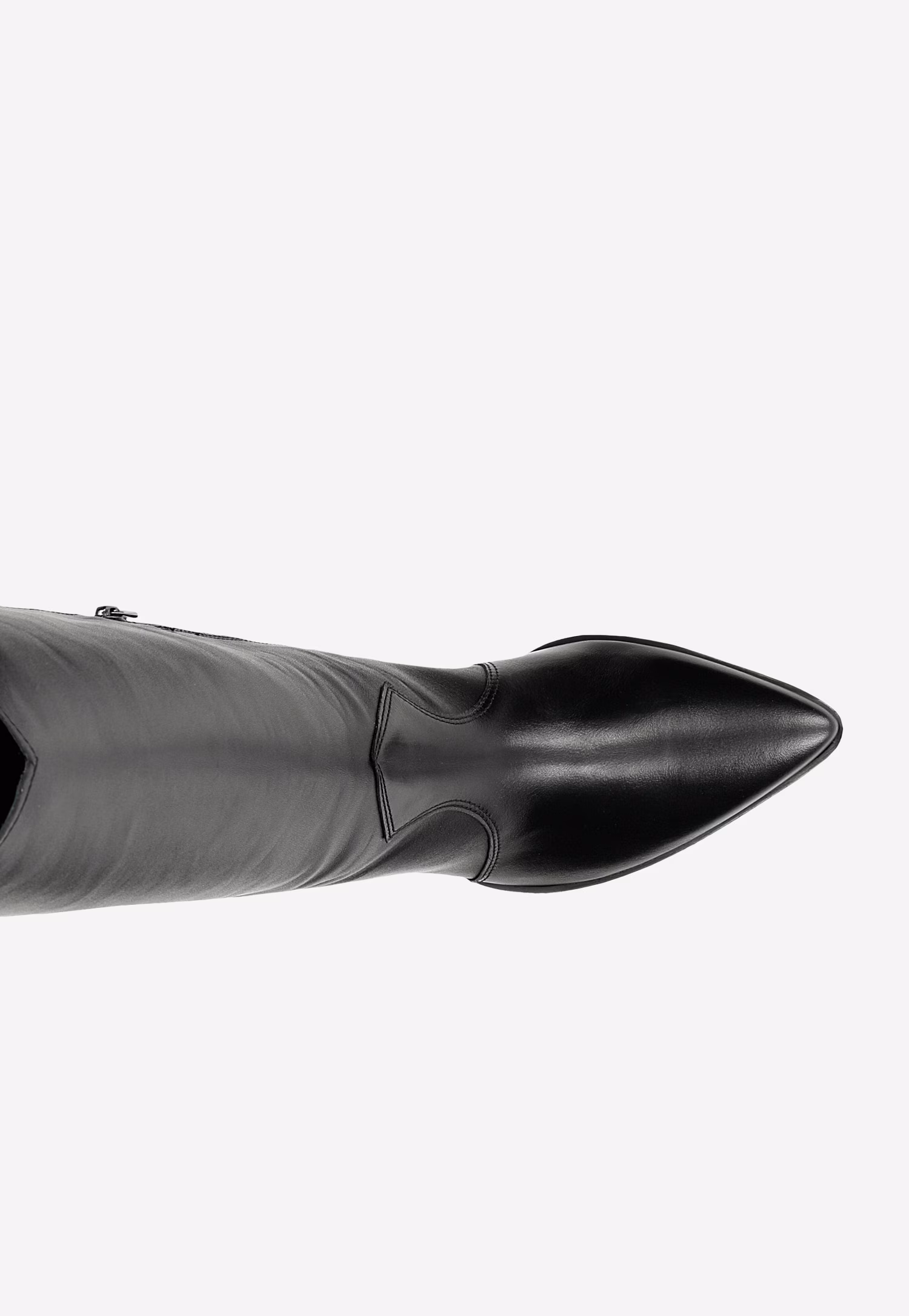 Czarne kozaki typu kowbojki ze skóry licowej