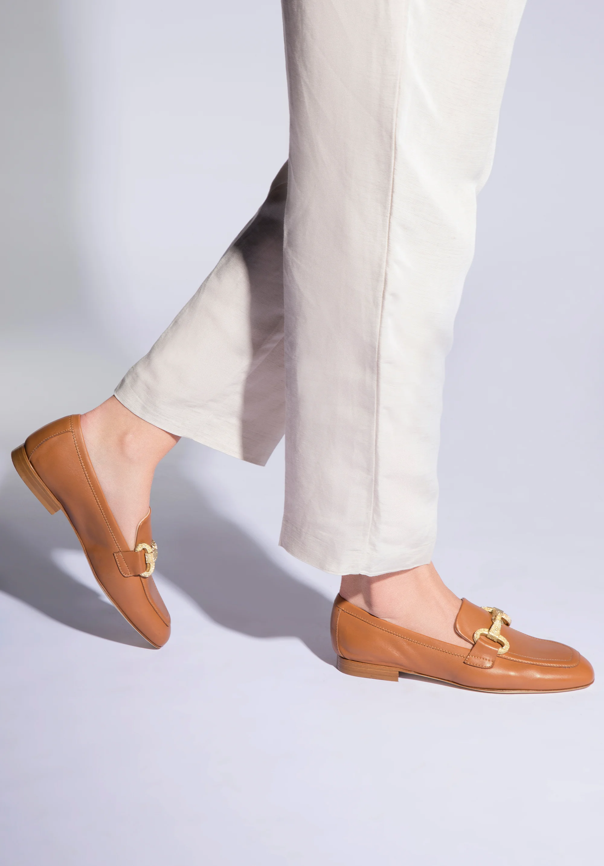 Damskie mokasyny z miękkiej skóry z klamrą