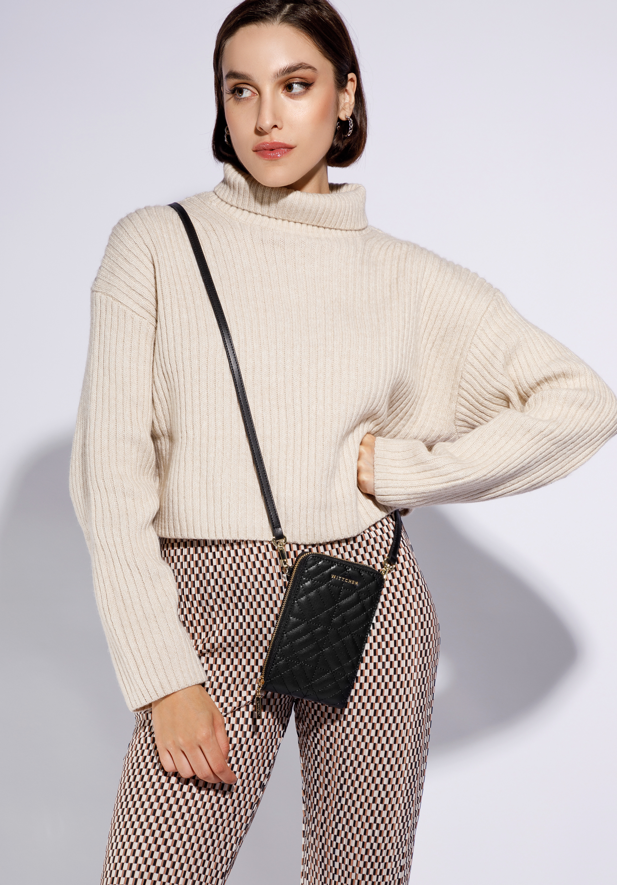 Minitorebka skórzana pikowana