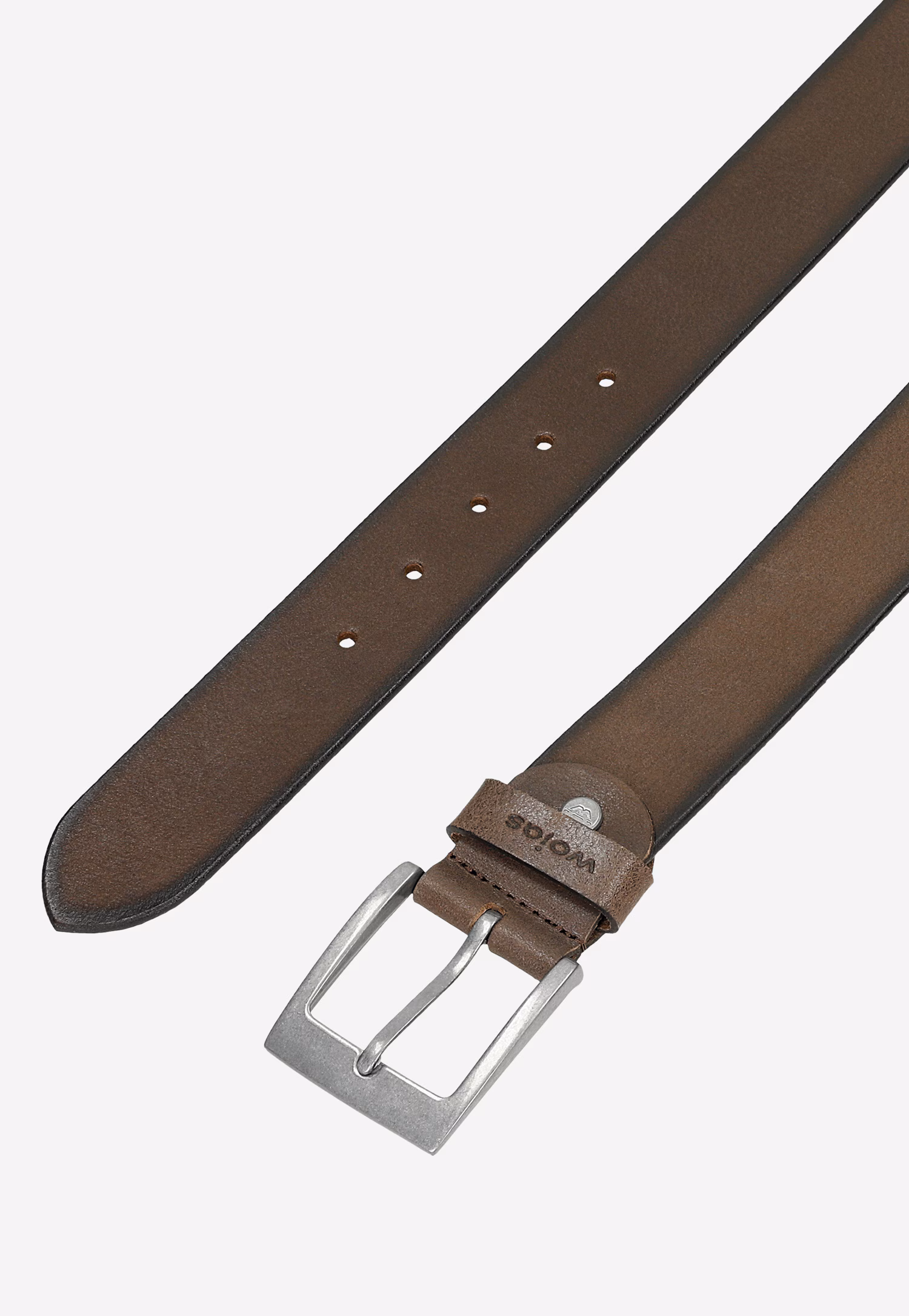 Jasnobrązowy pasek męski ze srebrną klamrą