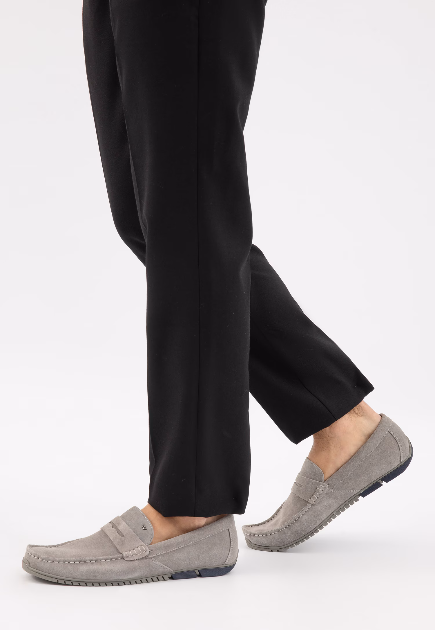 Popielate mokasyny męskie na dwukolorowej podeszwie