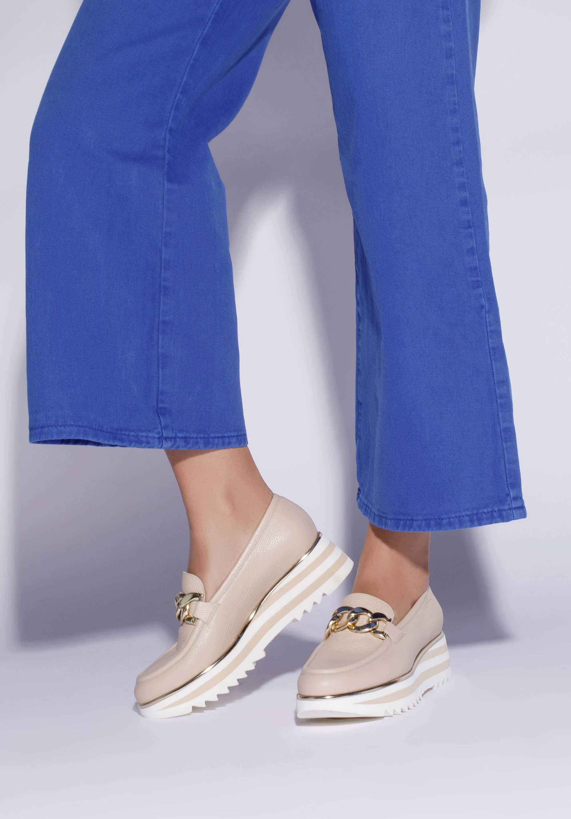 Damskie mokasyny skórzane na platformie w pasy