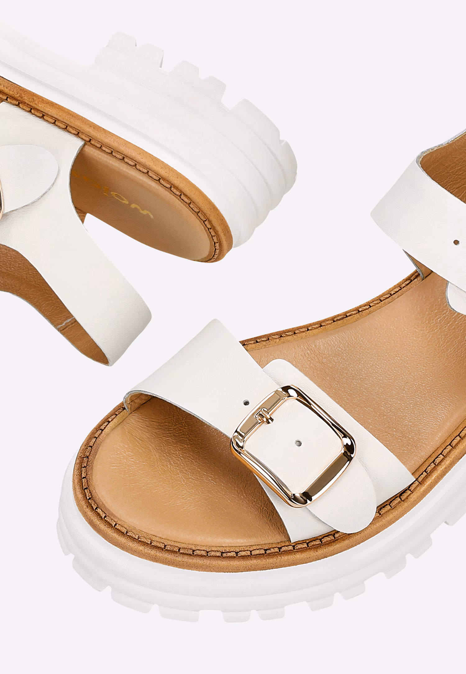 Białe skórzane sandały damskie na wysokiej podeszwie