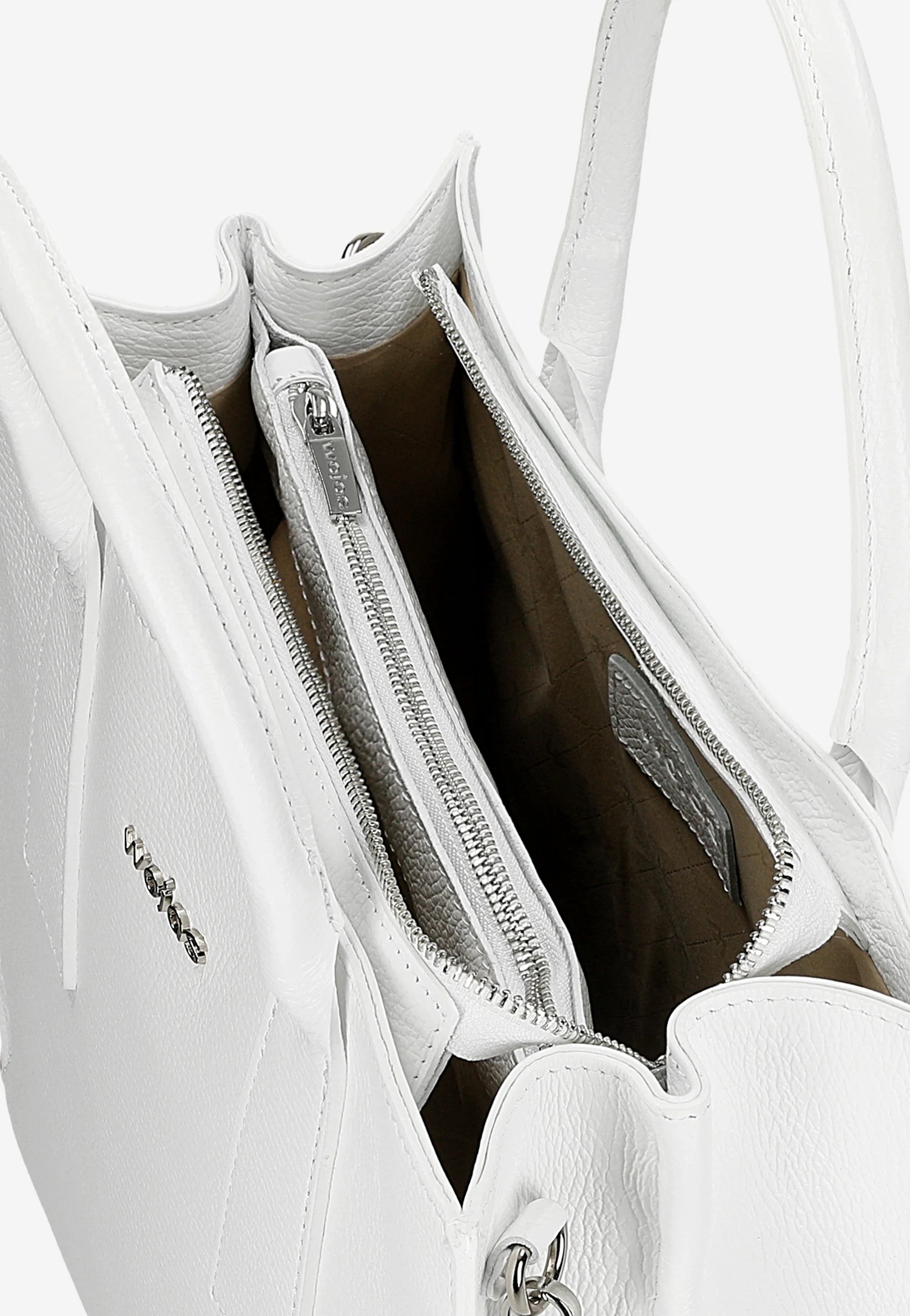 Mały skórzany kuferek damski w kolorze białym