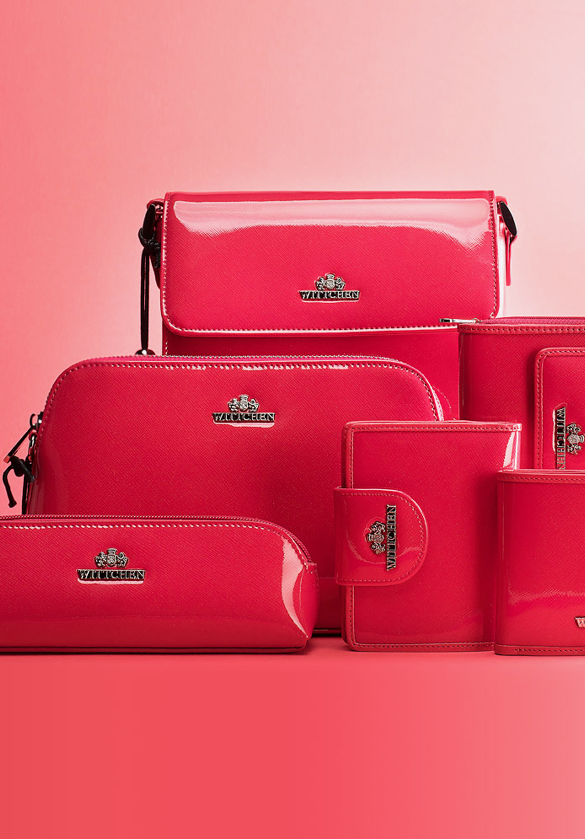 Damska listonoszka skórzana lakierowana zaokrąglona