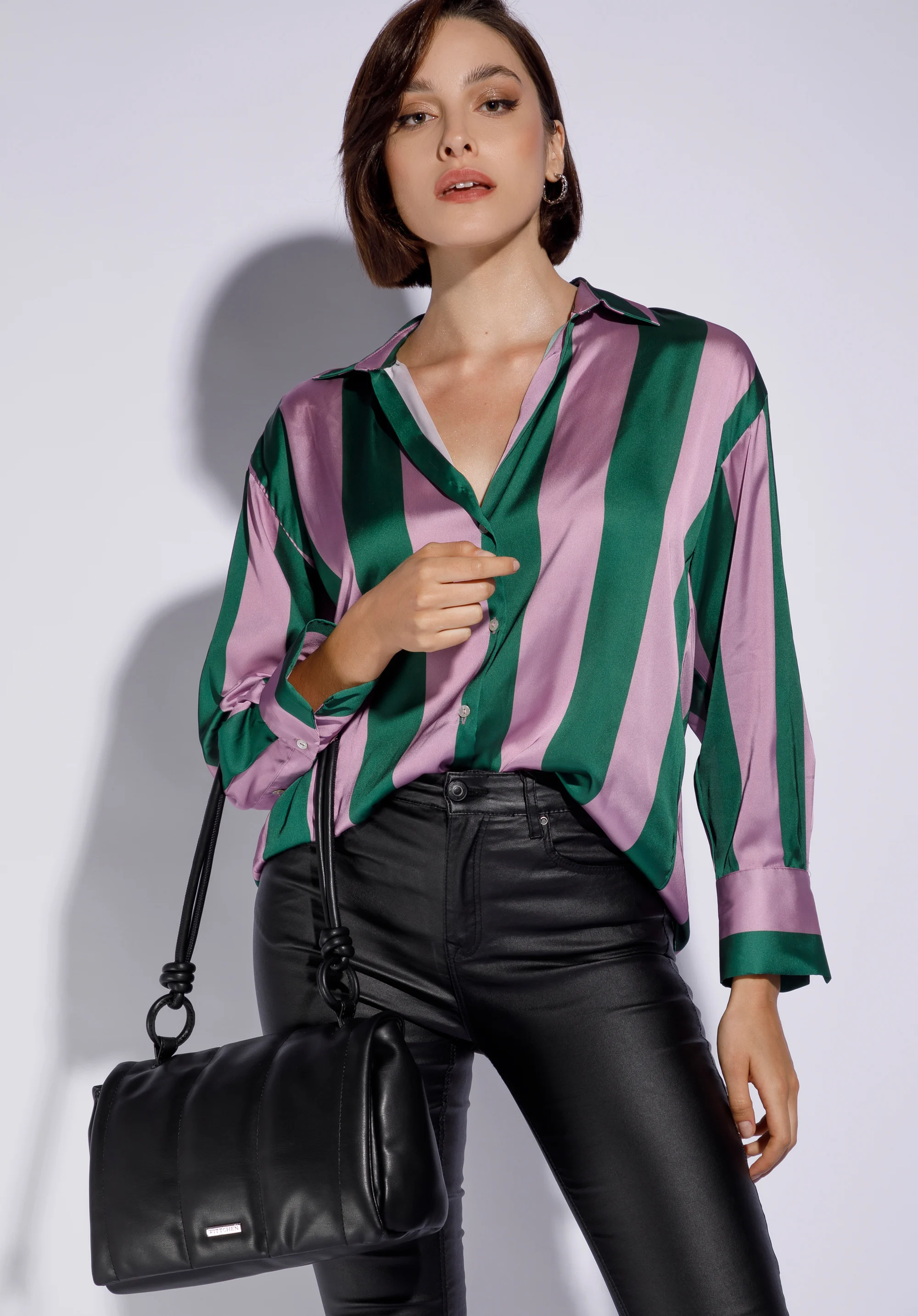 Damska torebka z miękkiej ekoskóry z supełkami