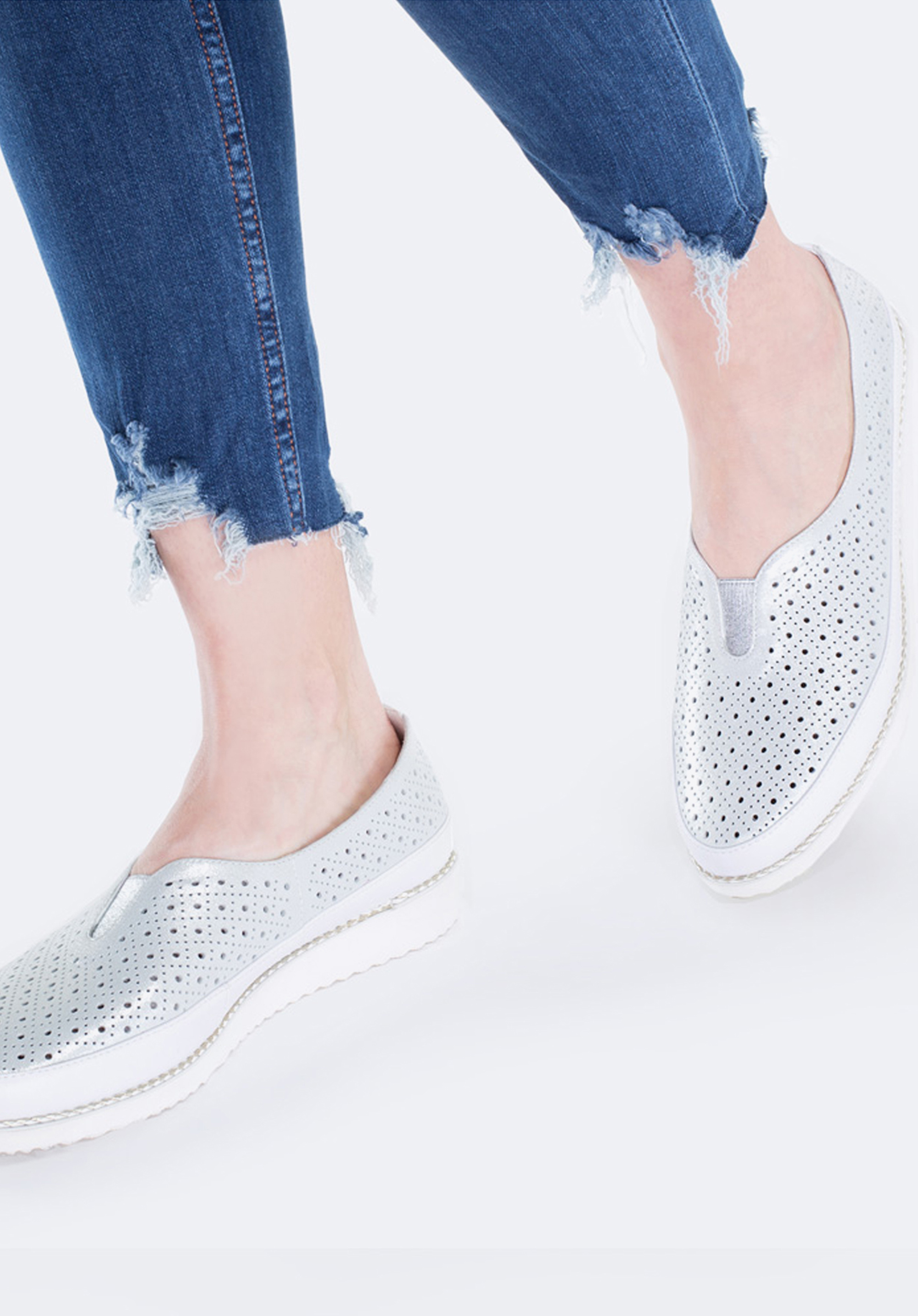 Damskie półbuty z ażurowej skóry