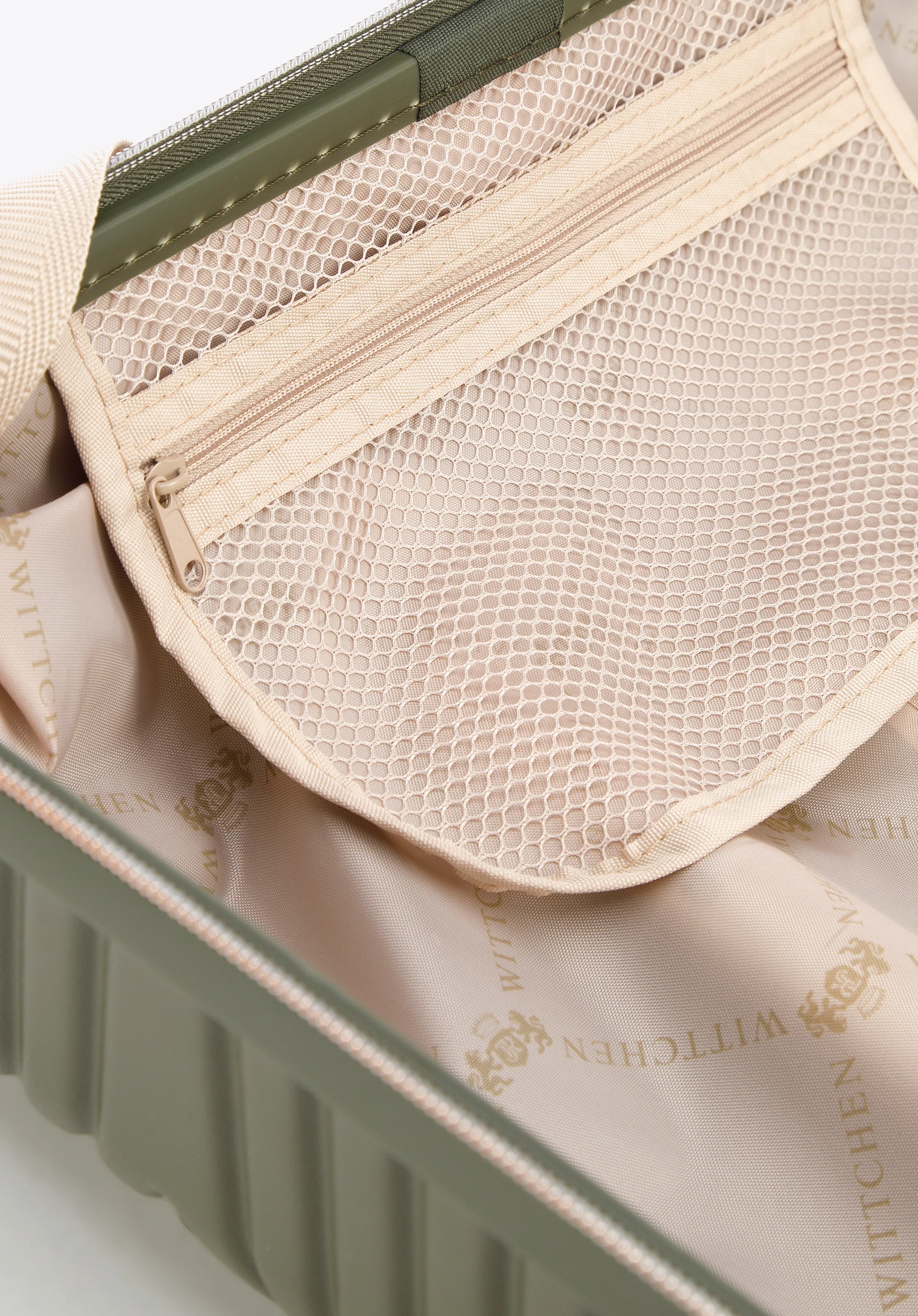 Walizka kabinowa z polikarbonu w paseczki