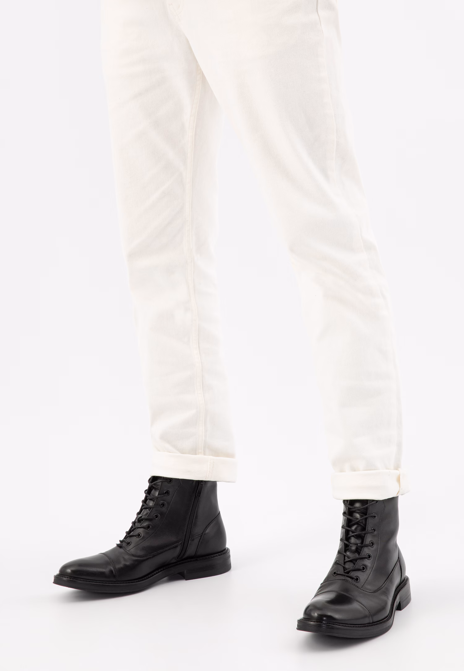 Czarne trzewiki męskie z gładkiej skóry licowej