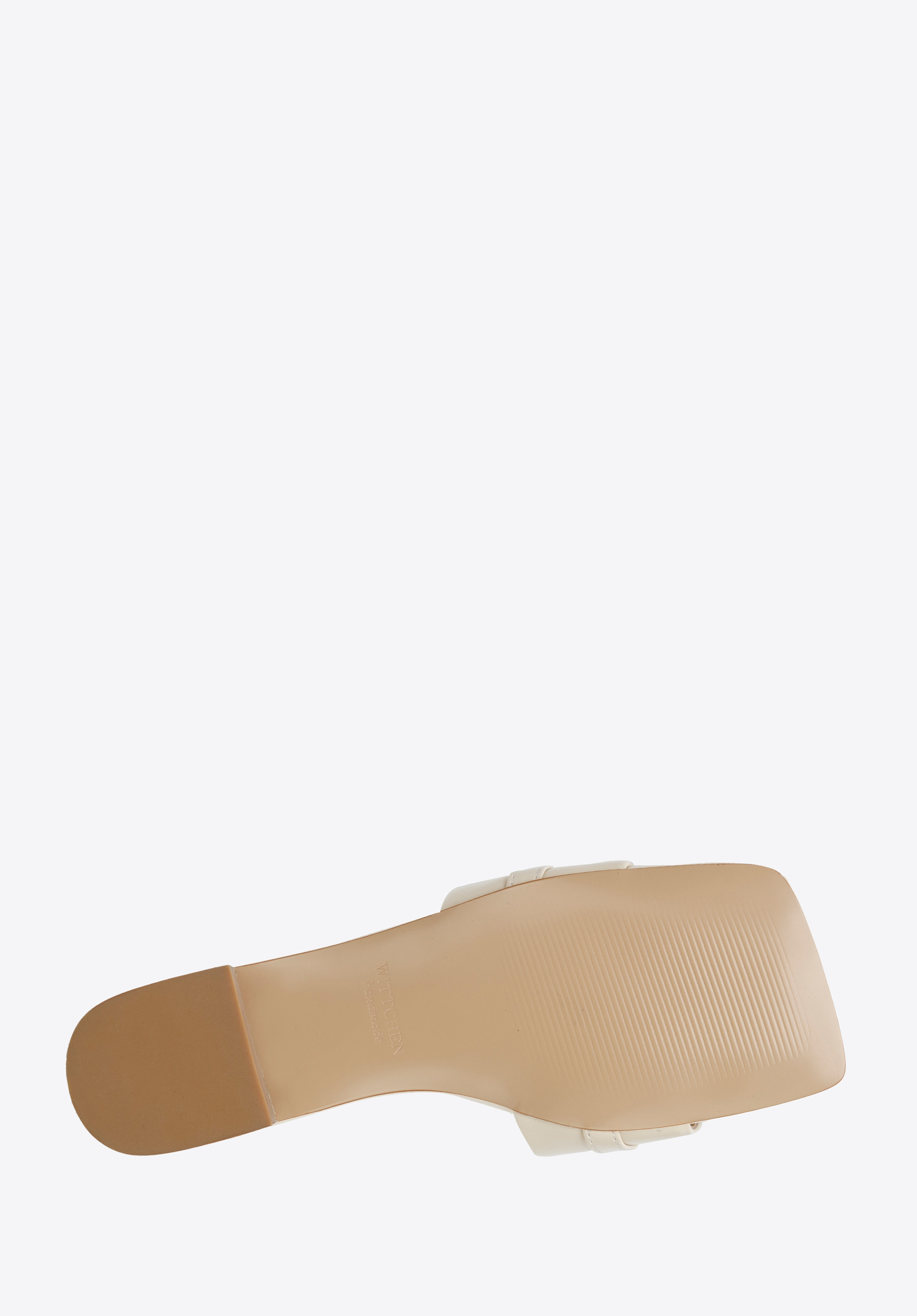 Damskie klapki skórzane z połyskującą klamrą