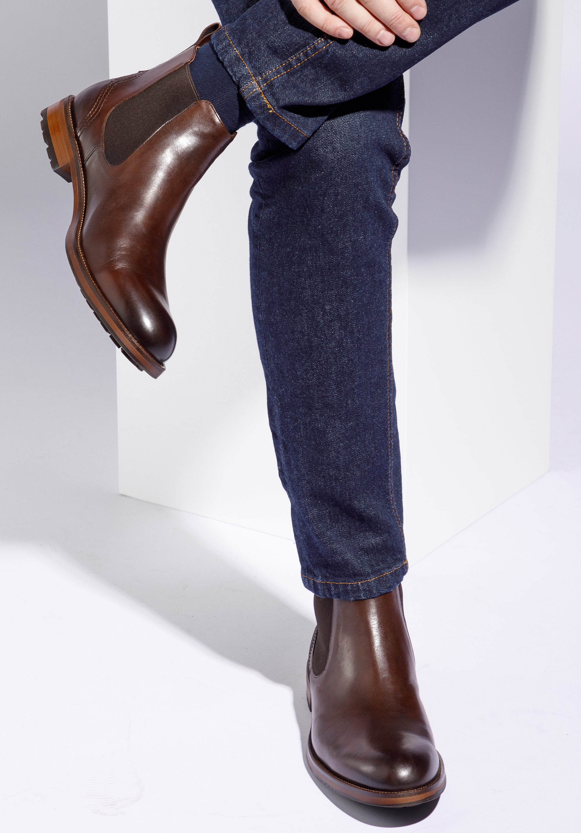 Męskie sztyblety ze skóry na brązowej podeszwie