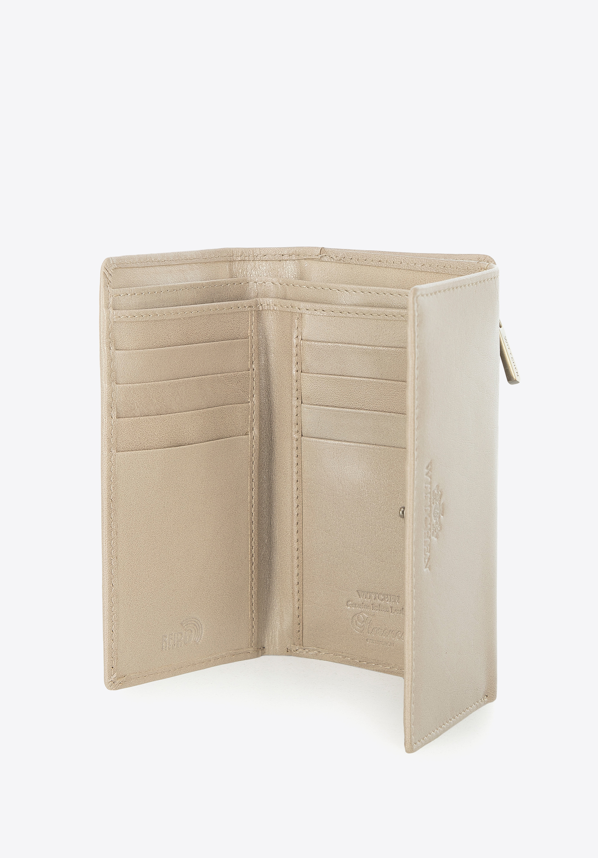 Damski portfel z gładkiej skóry średni