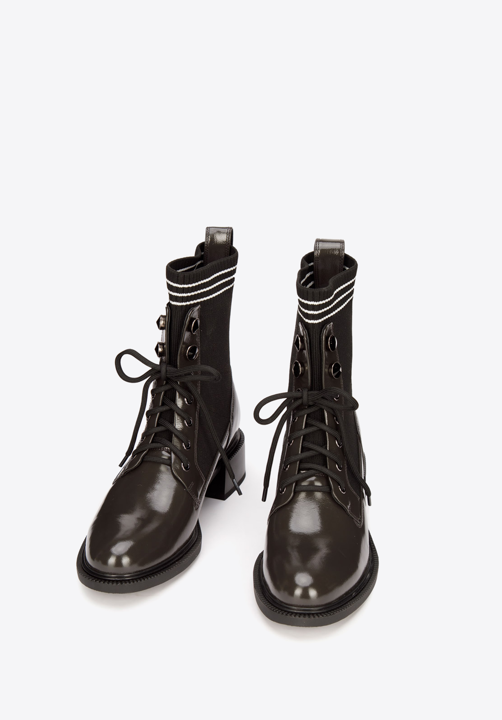 Damskie trapery skórzane ze skarpetą