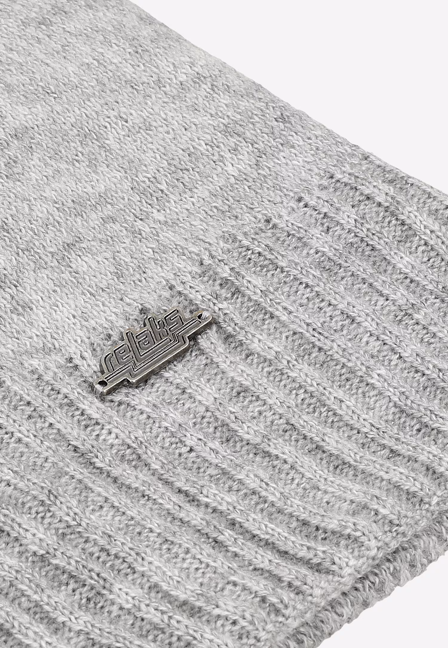 Czarna zimowa czapka RELAKS