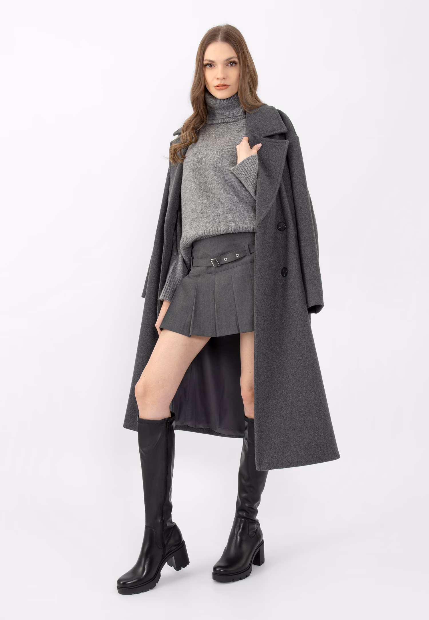 Czarne skórzane kozaki damskie na masywnym słupku