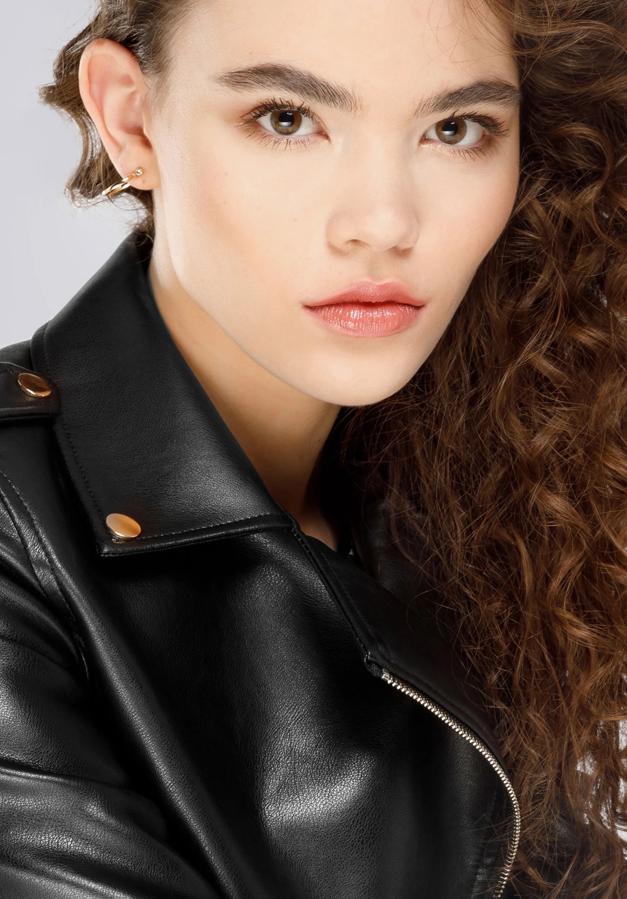 Damska ramoneska o fasonie cropped