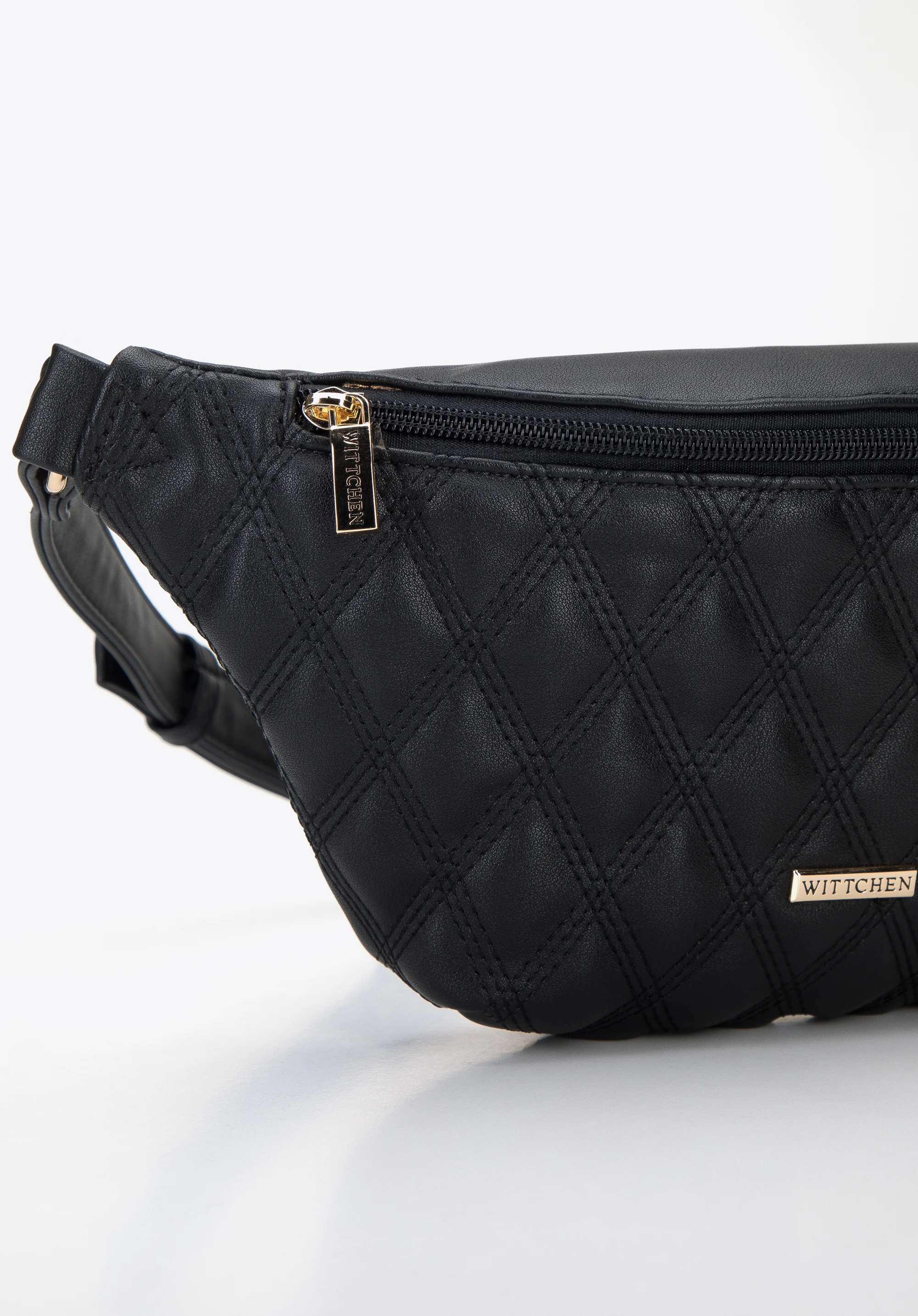 Damska torebka nerka z pikowanej ekoskóry