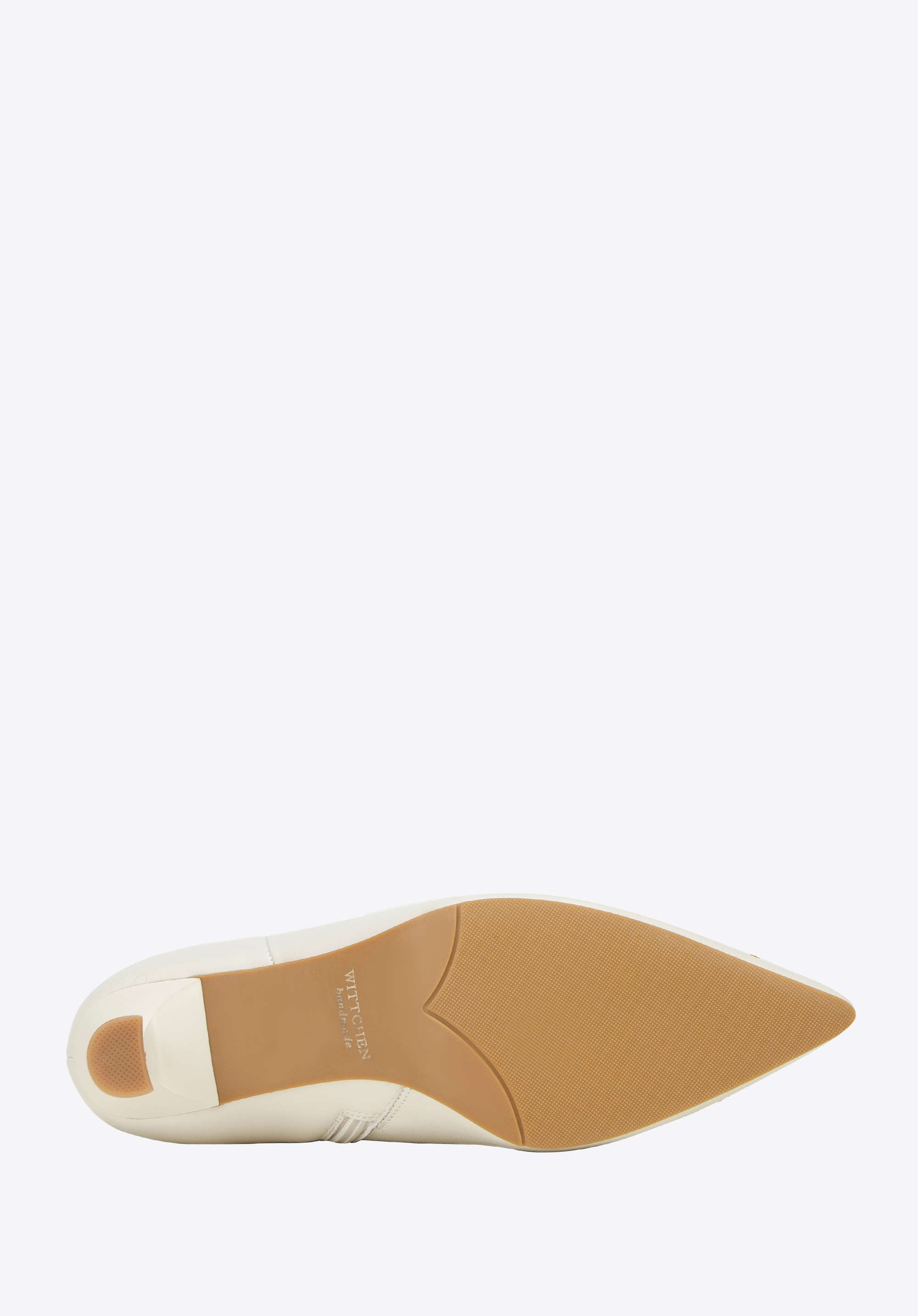 Botki skórzane z okrągłą klamrą na szpilce