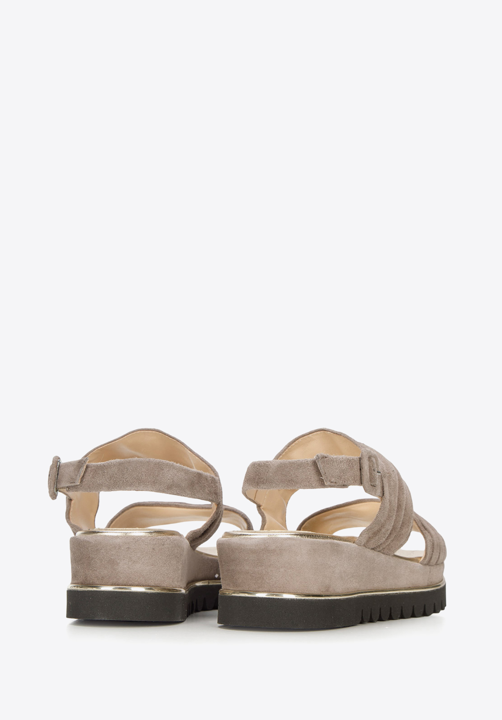 Damskie sandały z marszczonego zamszu