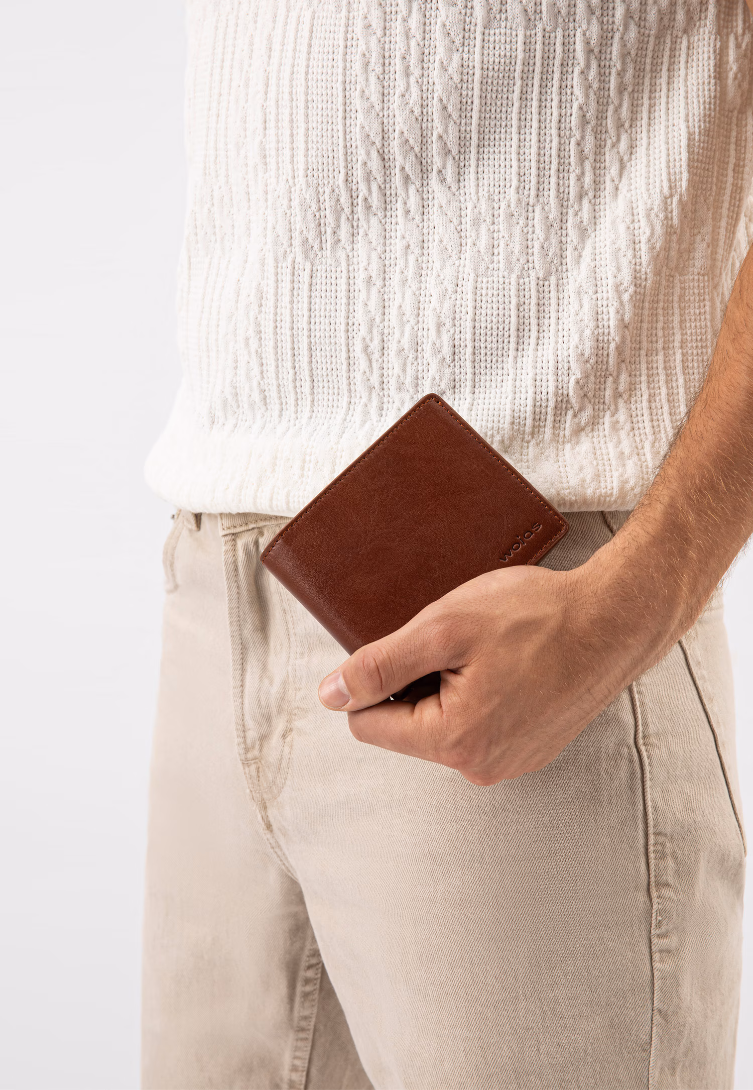 Duży skórzany portfel męski ze skóry licowej w kolorze jasnobrązowym