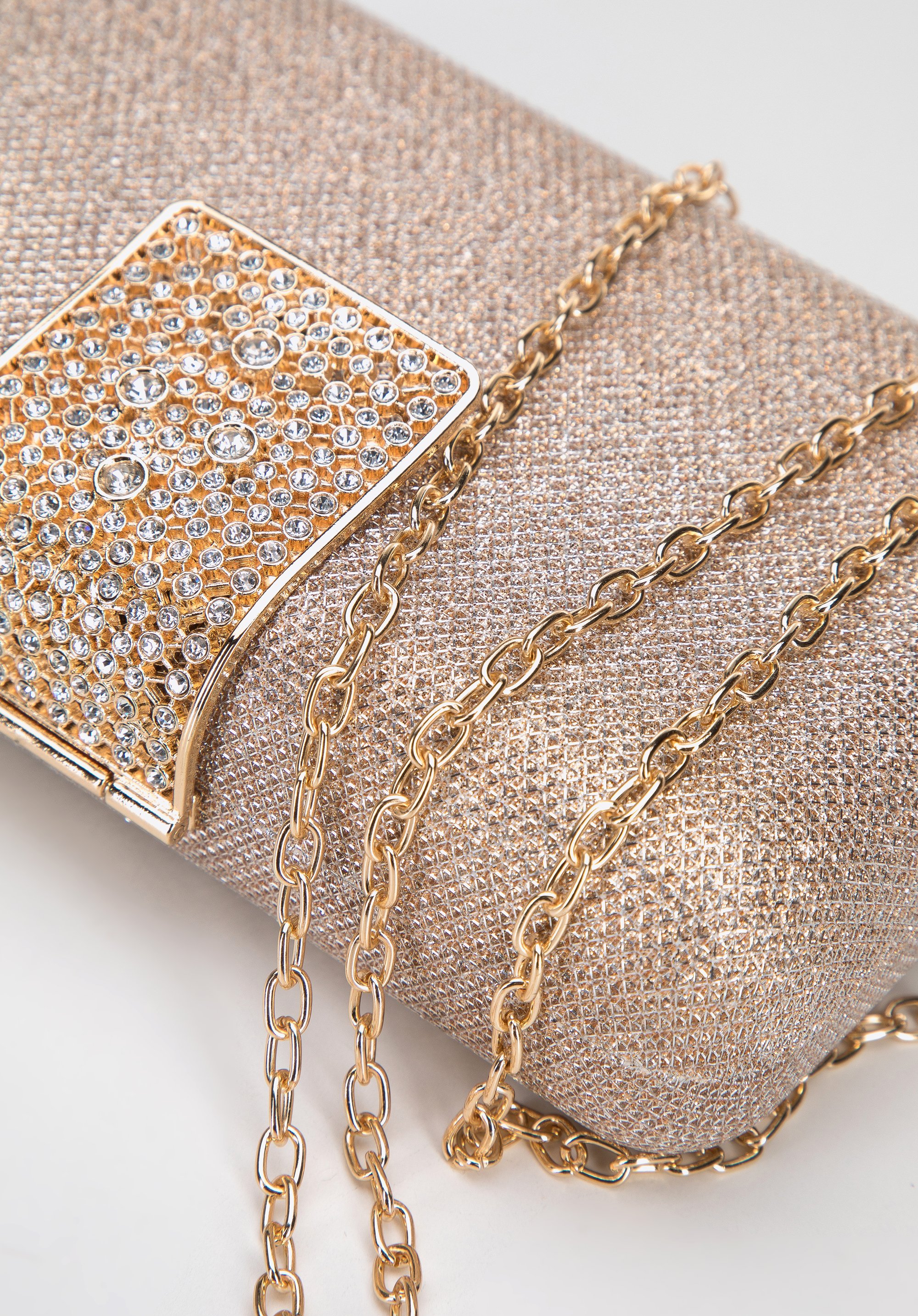 Torebka wieczorowa pudełkowa z błyszczącym zapięciem