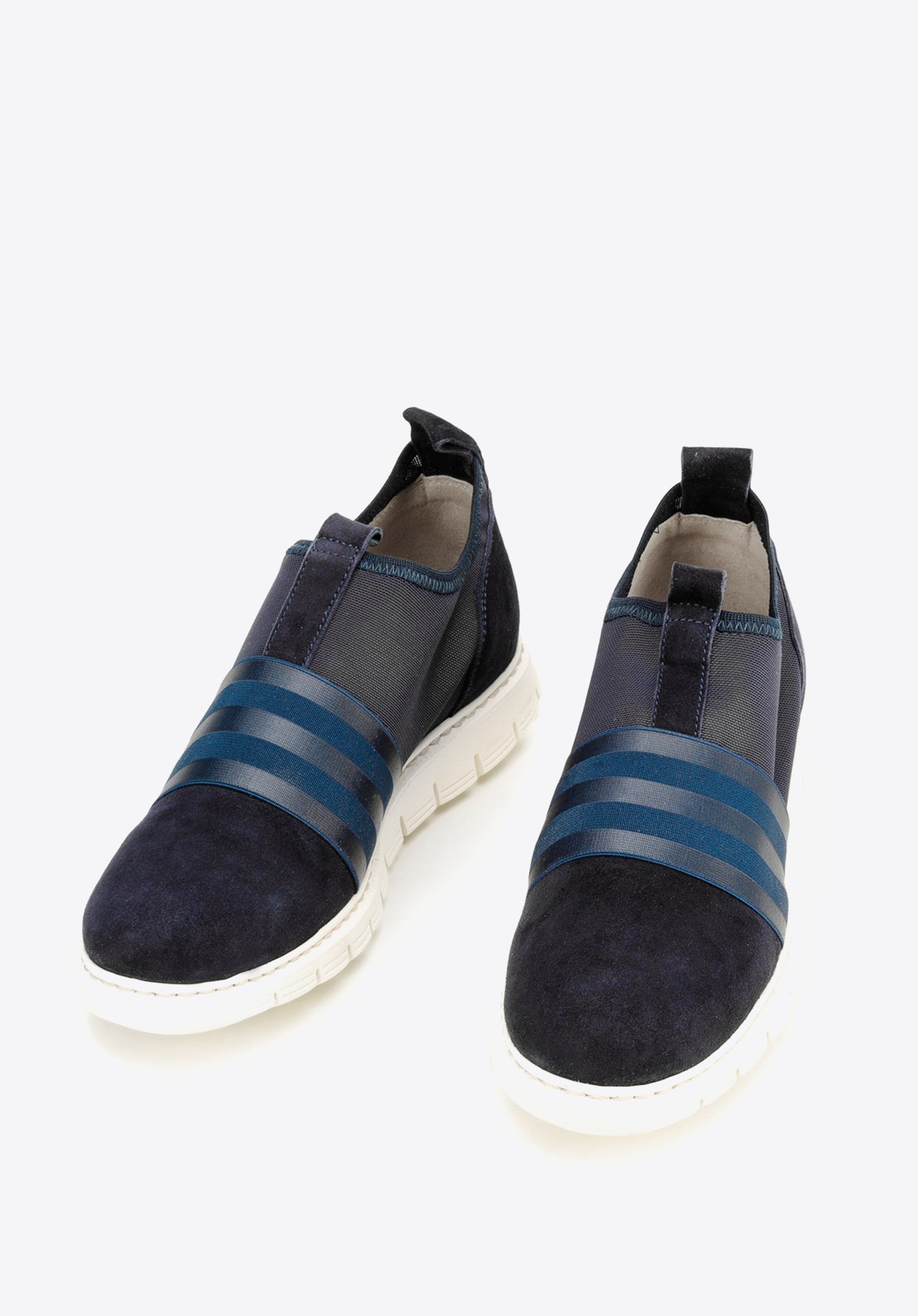 Damskie sneakersy zamszowe z gumką