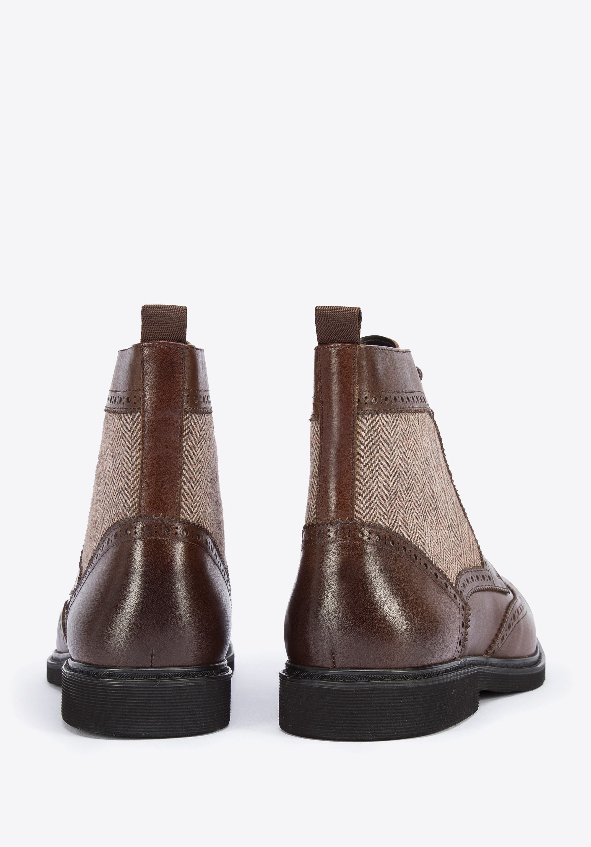 Męskie trzewiki ze skóry z motywem w jodełkę