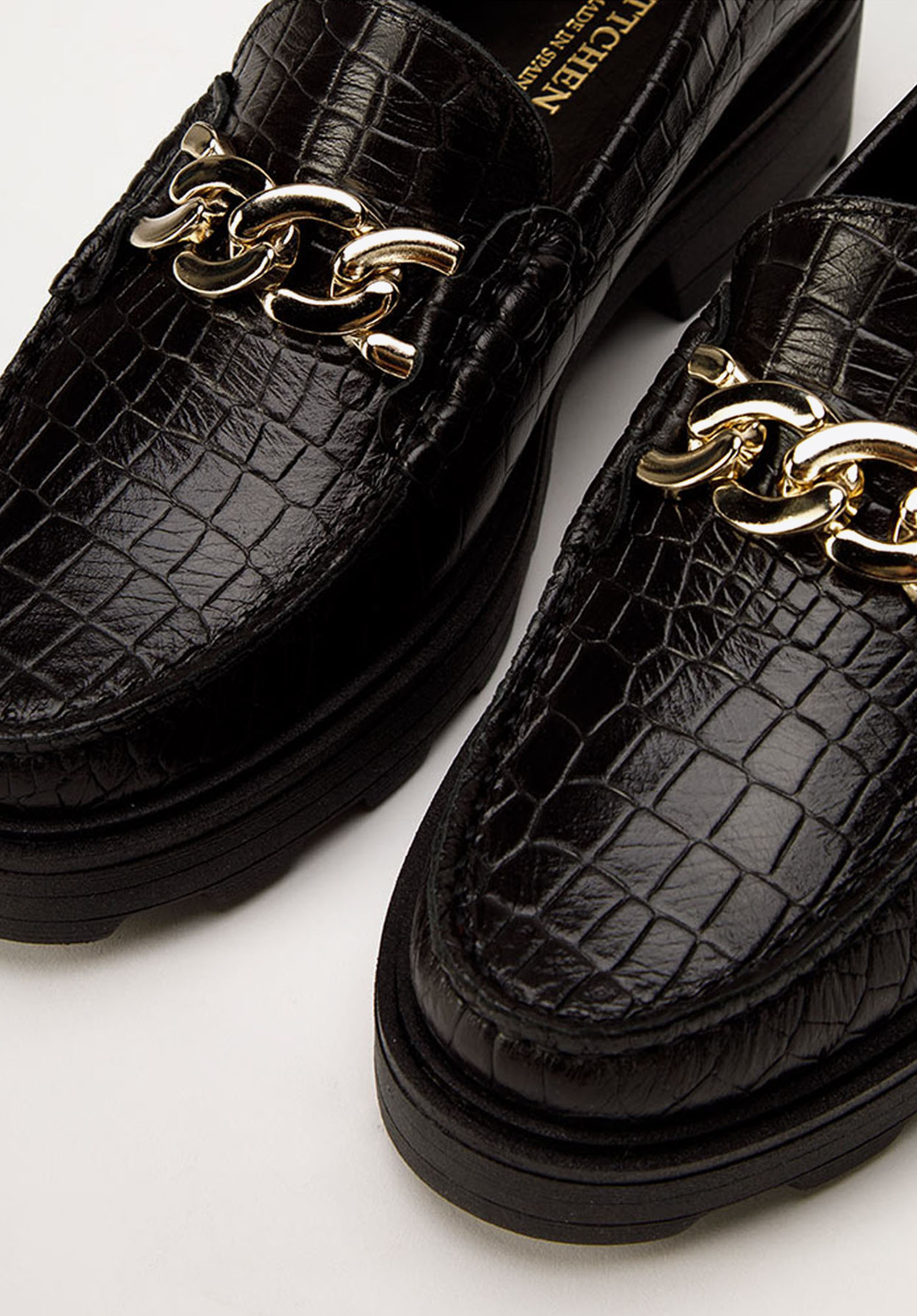 Damskie mokasyny skórzane z łańcuchem i na grubej podeszwie