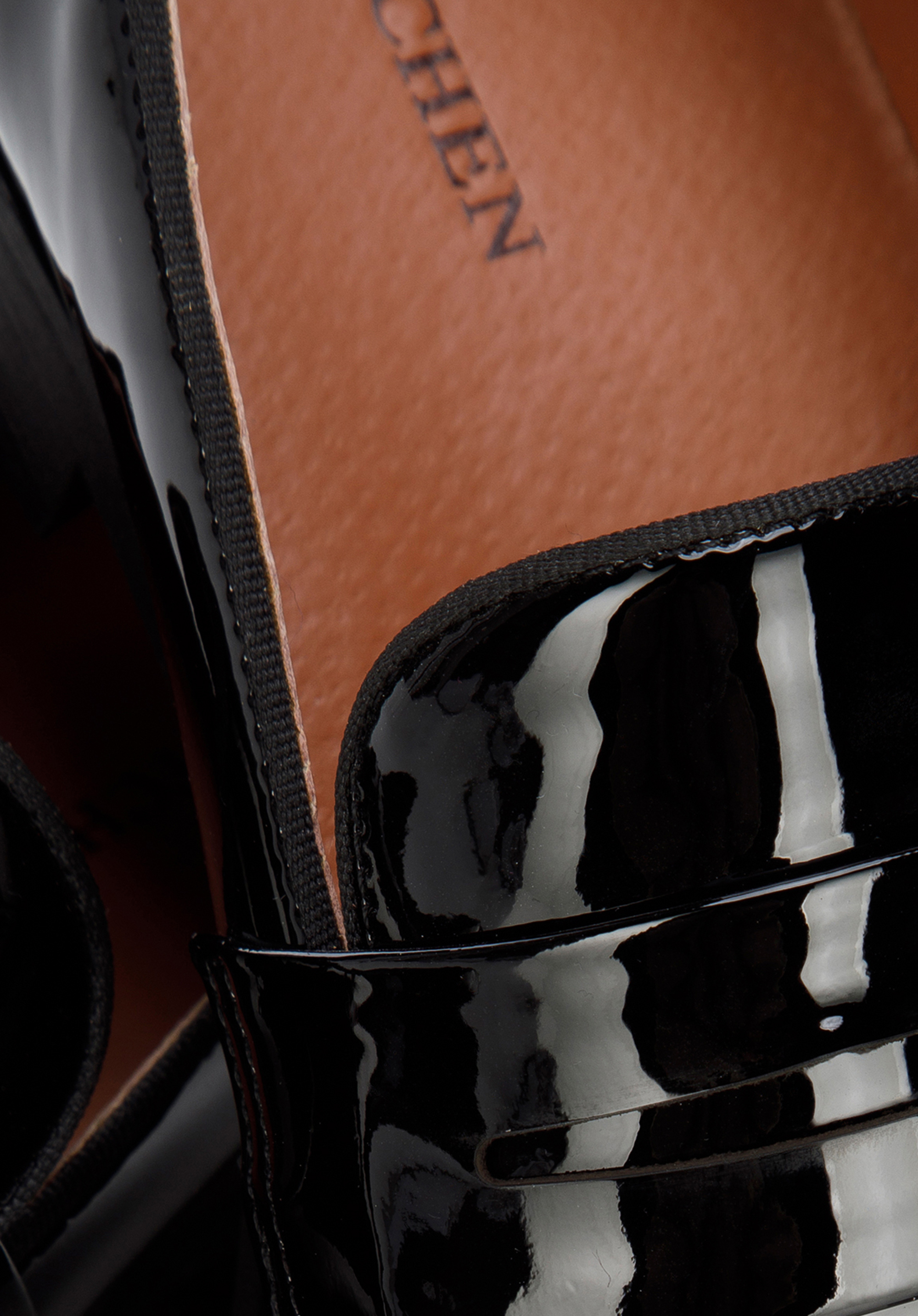 Męskie mokasyny z lakierowanej skóry