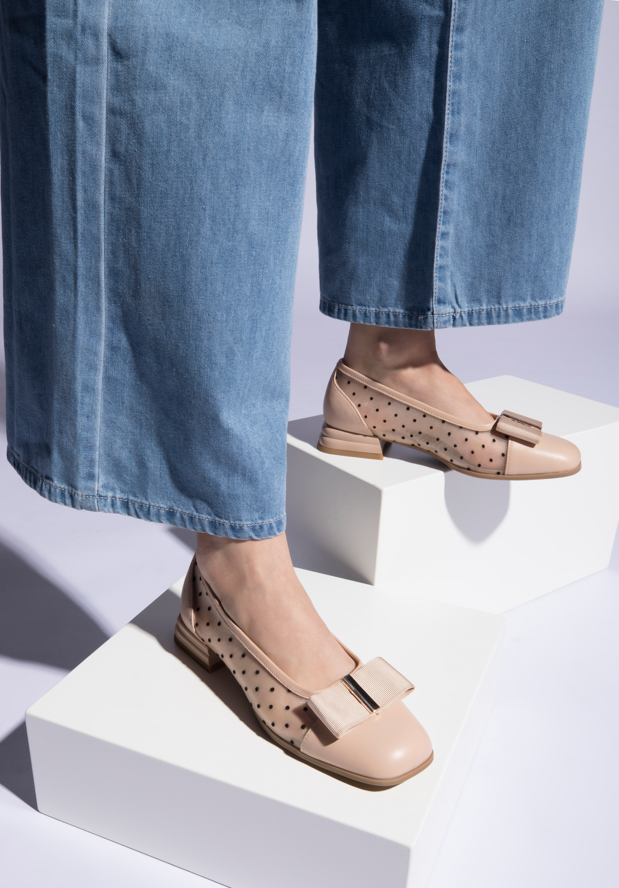 Czółenka transparentne z kokardą