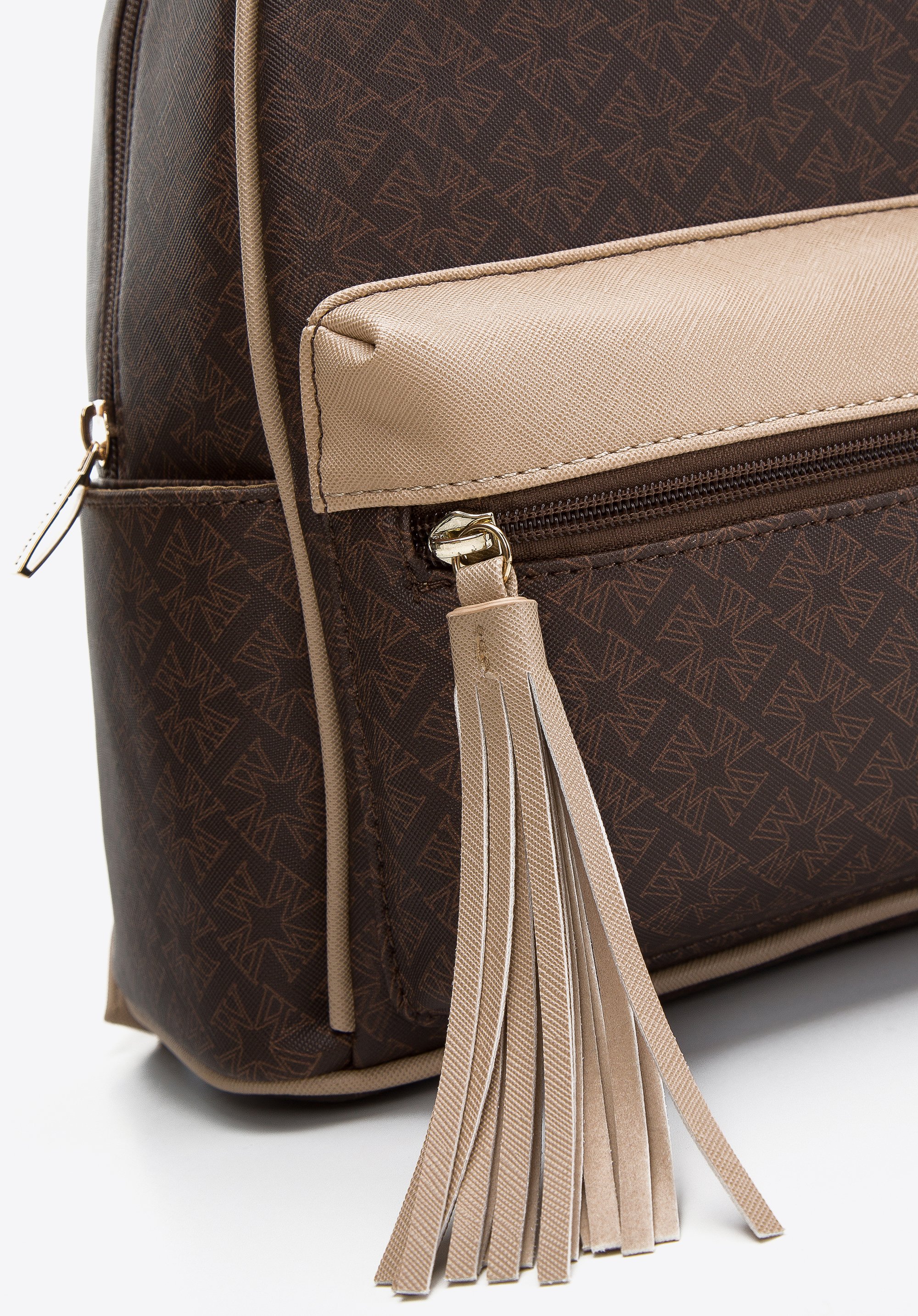 Damski plecak z ekoskóry w monogram