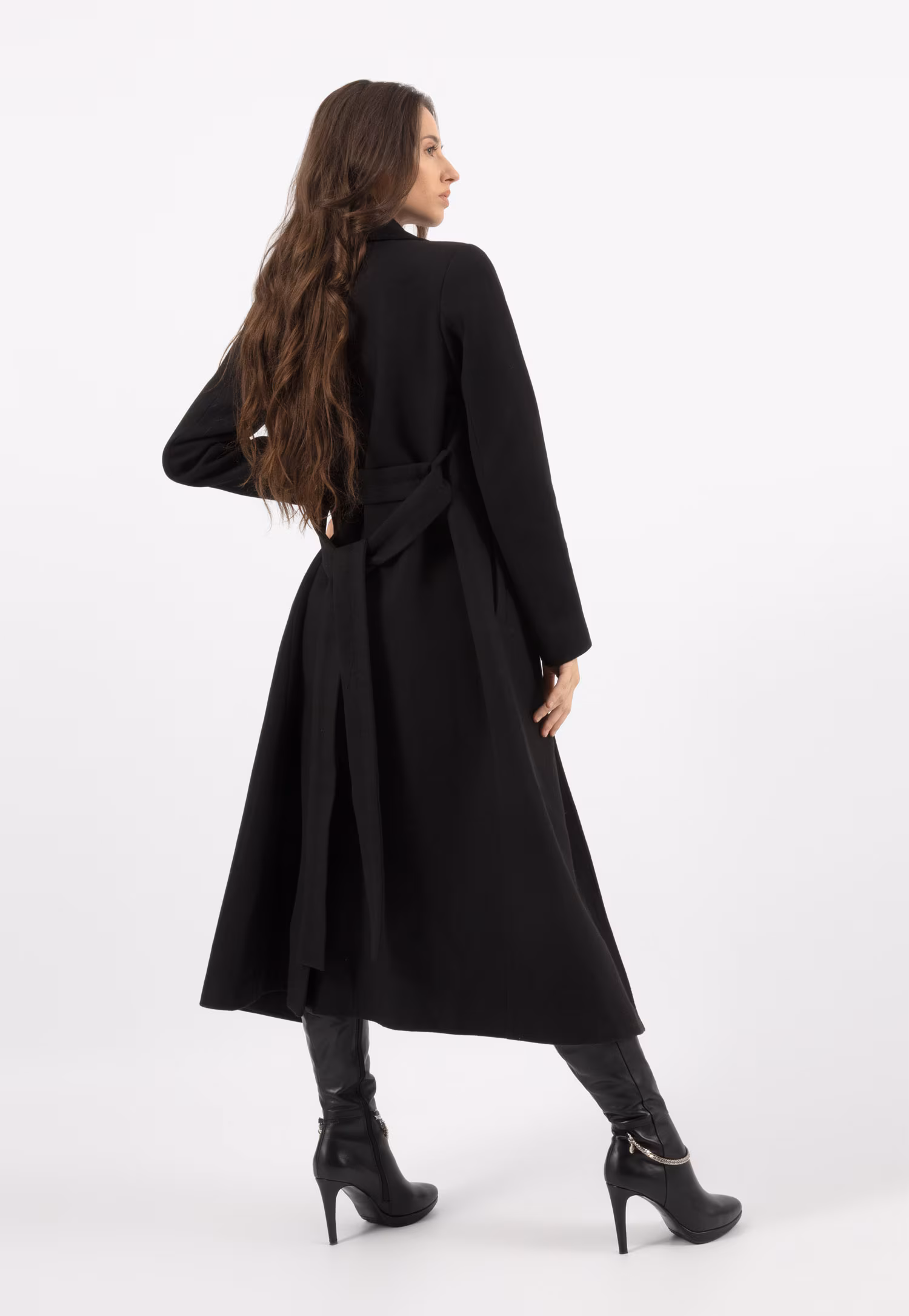 RELAKS czarny gładki płaszcz damski