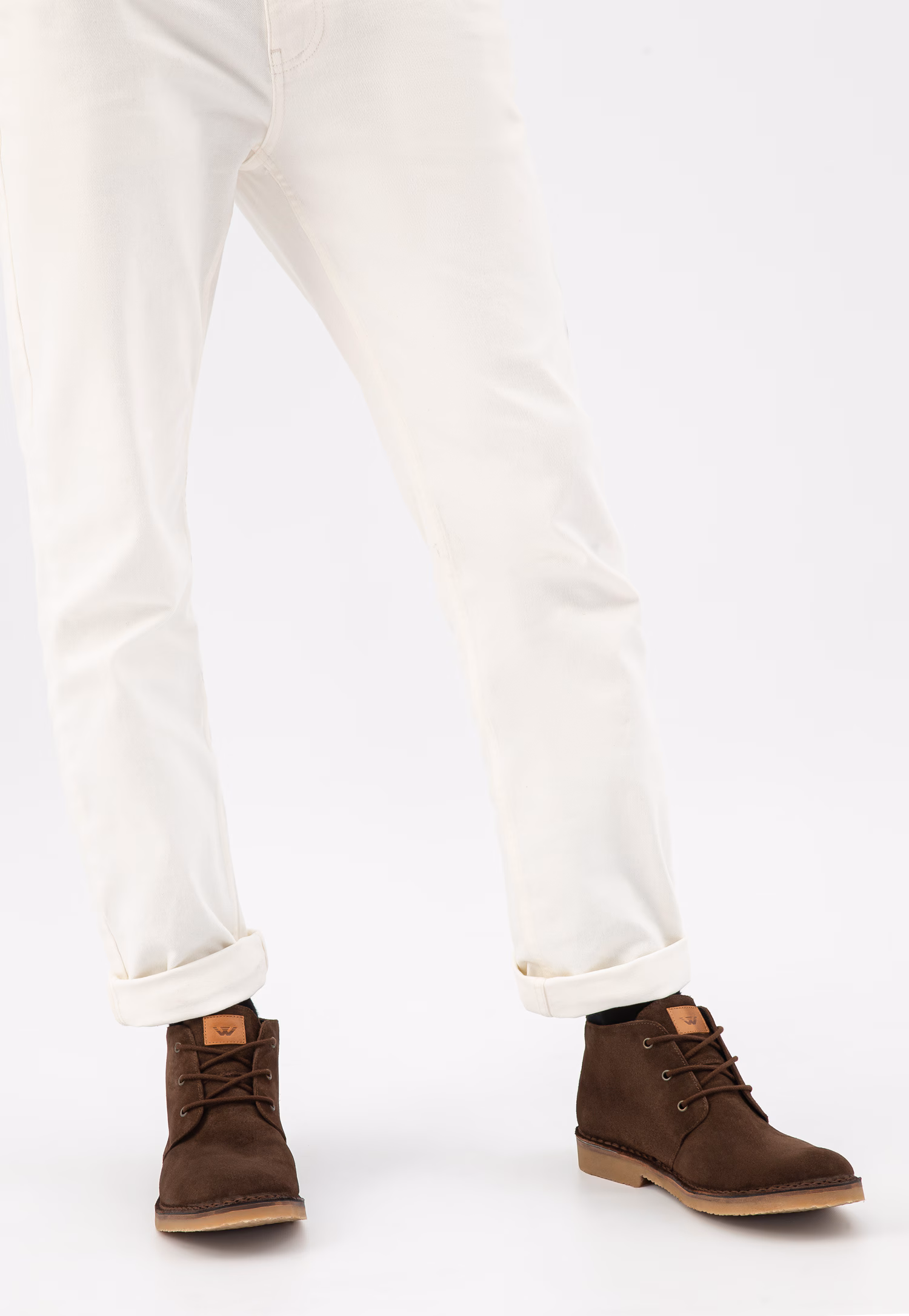 Brązowe trzewiki męskie typu desert boots z dwoiny welurowej