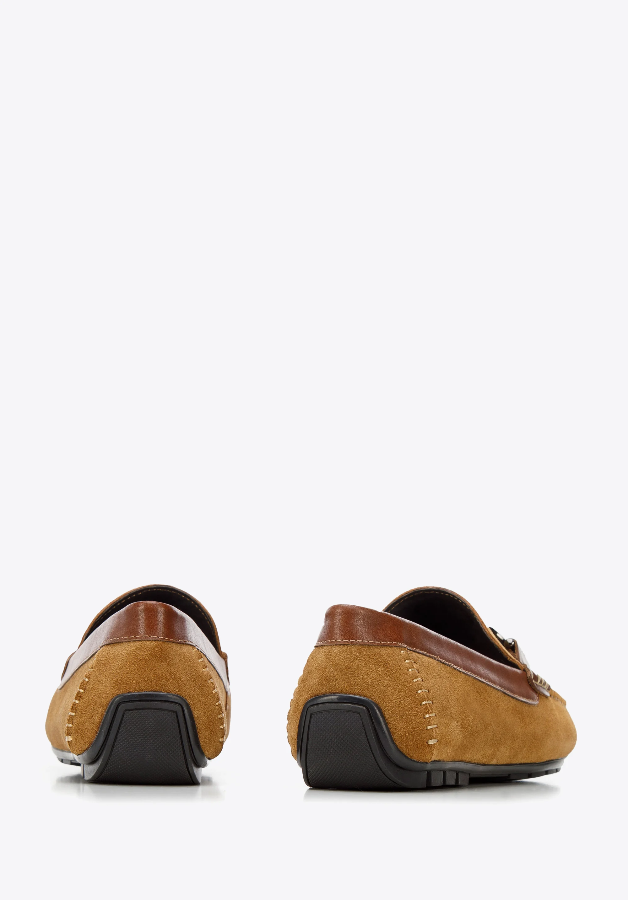 Męskie mokasyny zamszowe z ozdobną klamerką