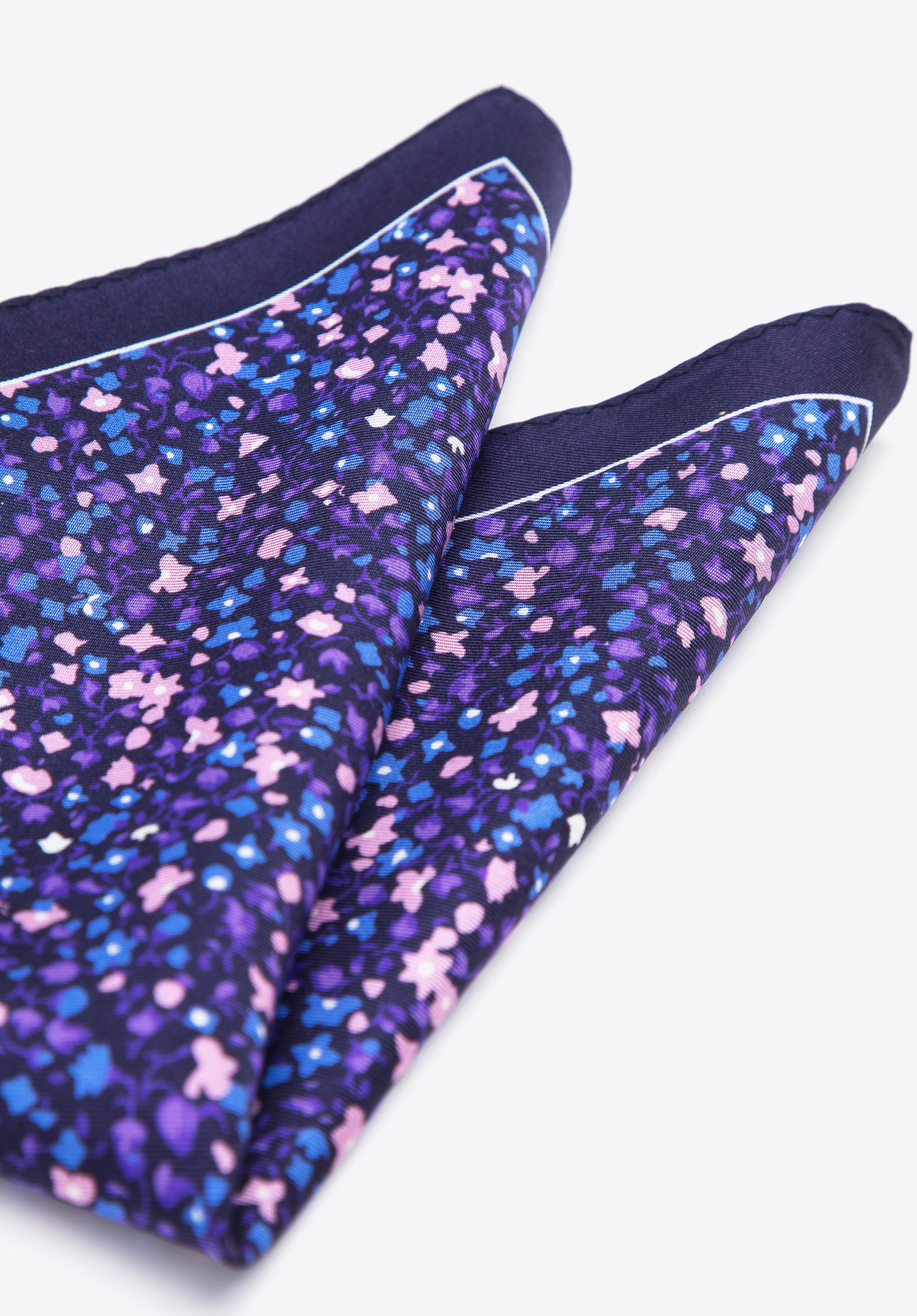 Poszetka jedwabna we wzory