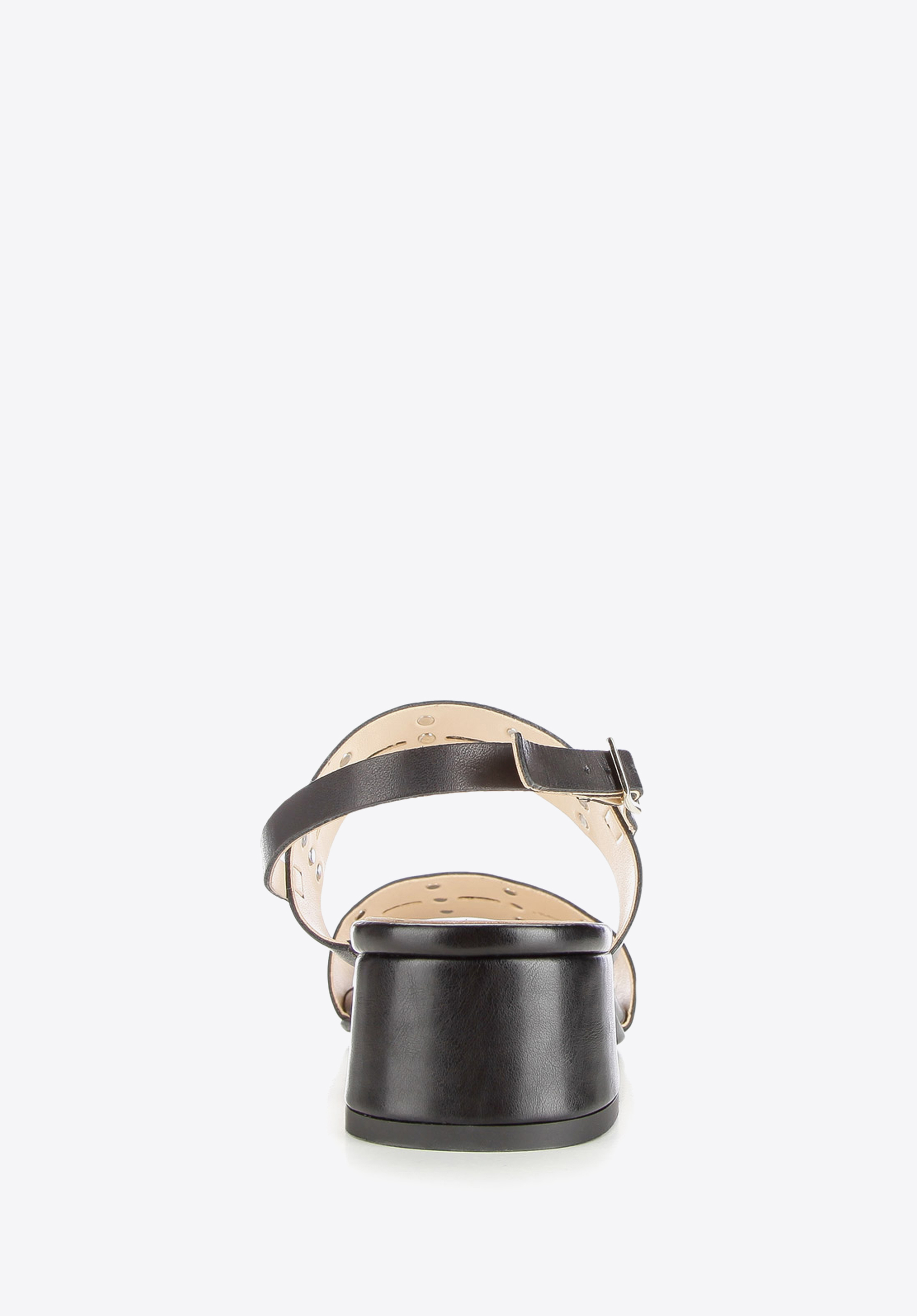 Damskie sandały skórzane z nitami