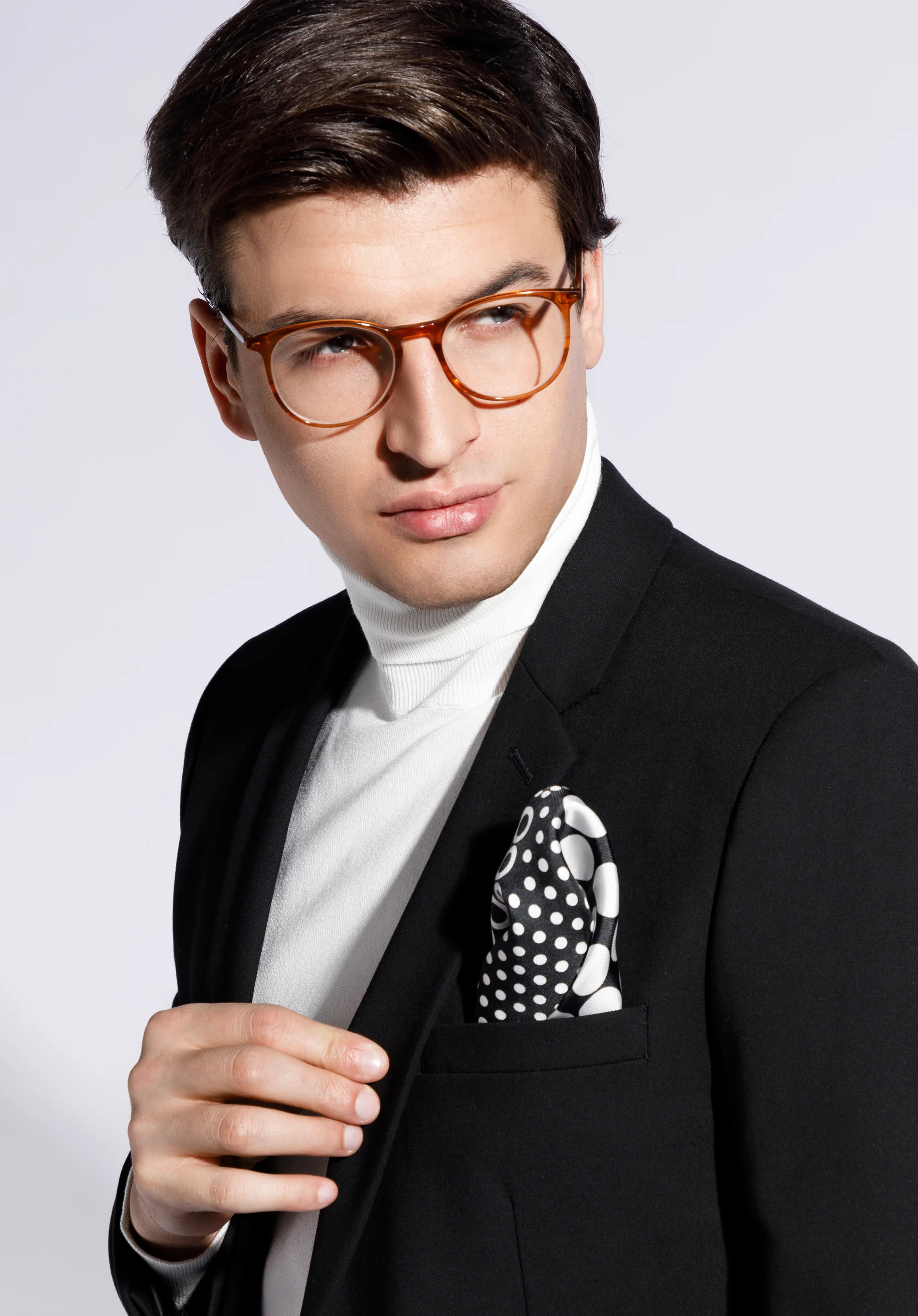 Poszetka jedwabna we wzory