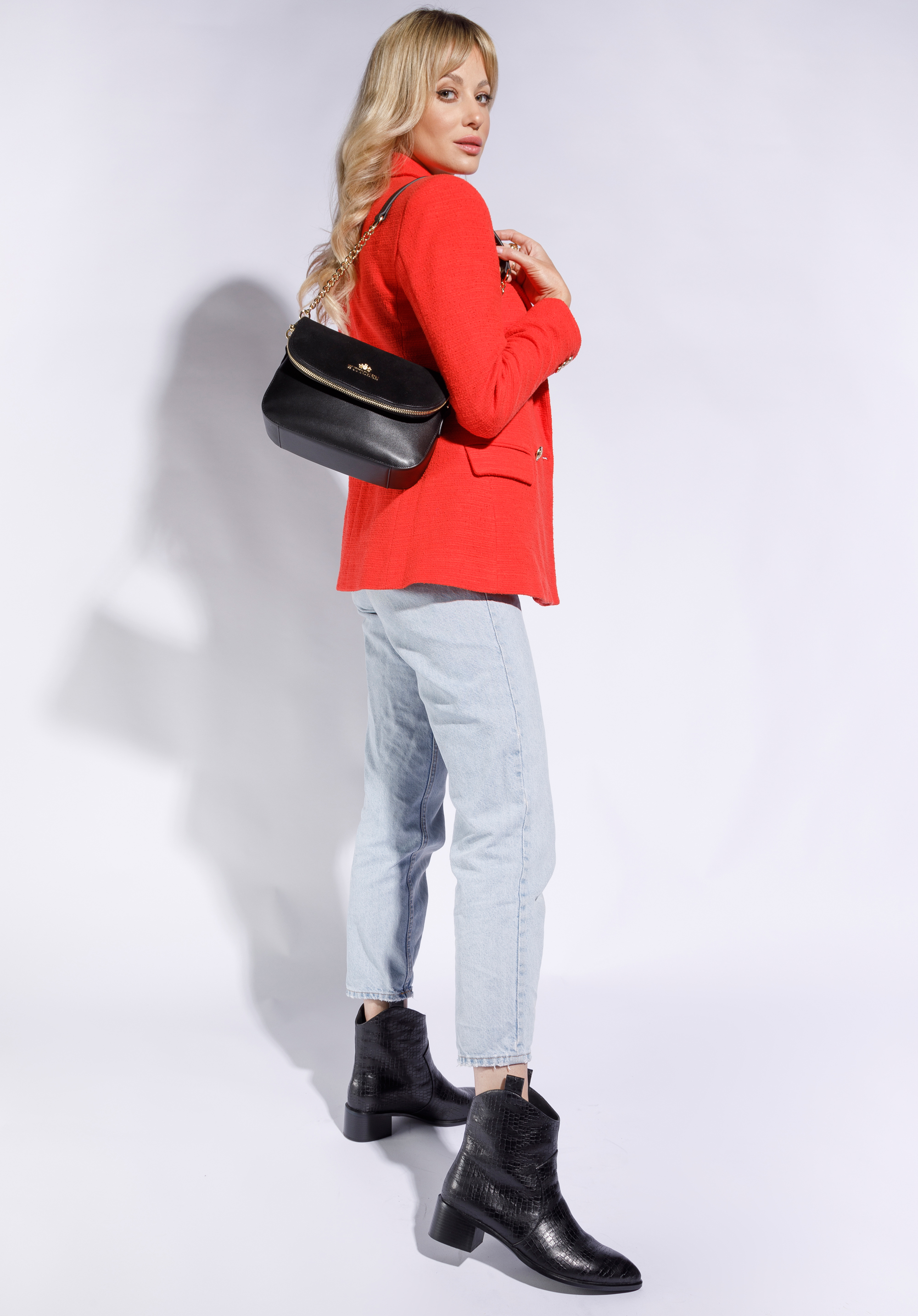 Damska torebka z dwóch rodzajów skór z kieszenią w klapie