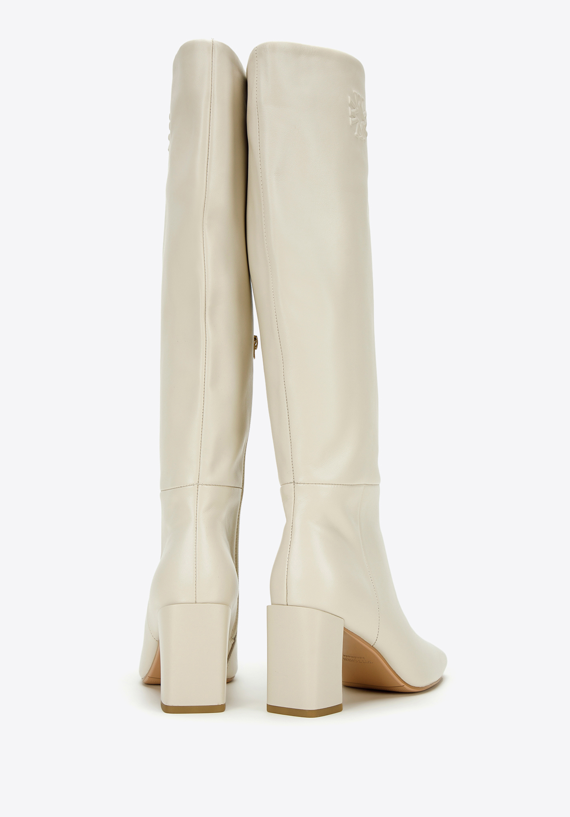 Damskie kozaki skórzane z monogramem