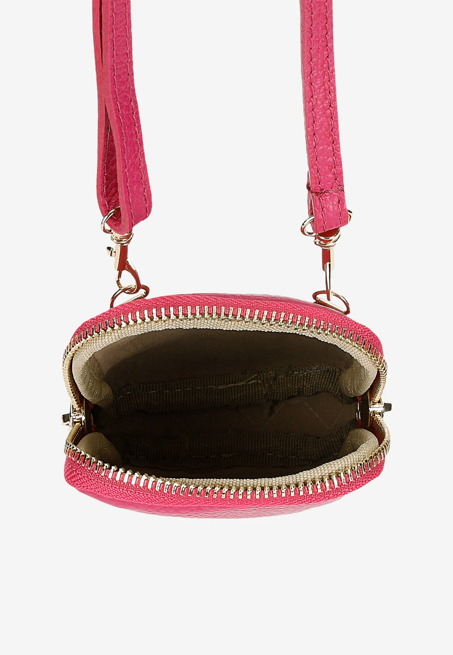 Czarna torebka skórzana na telefon