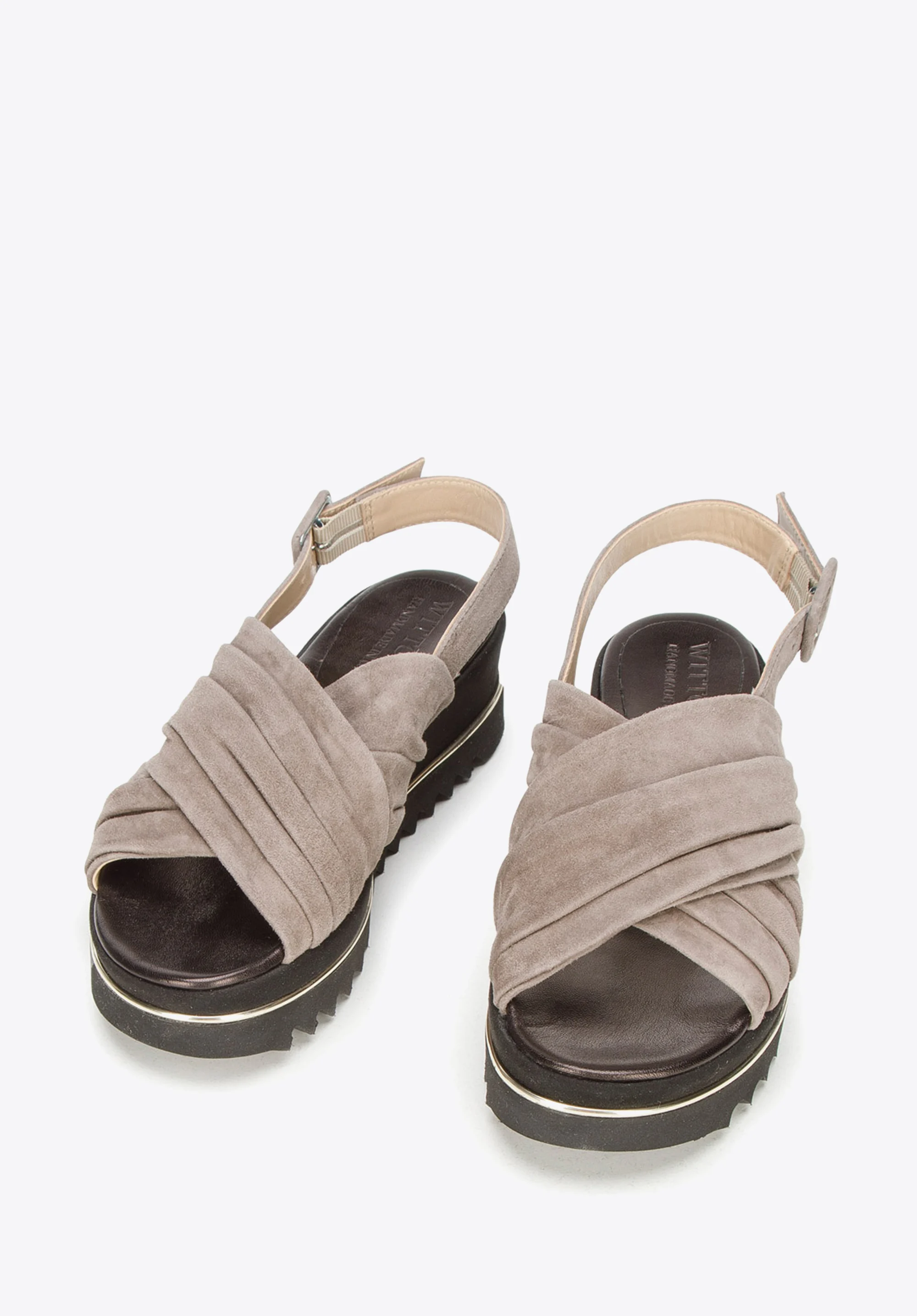 Damskie sandały zamszowe na platformie