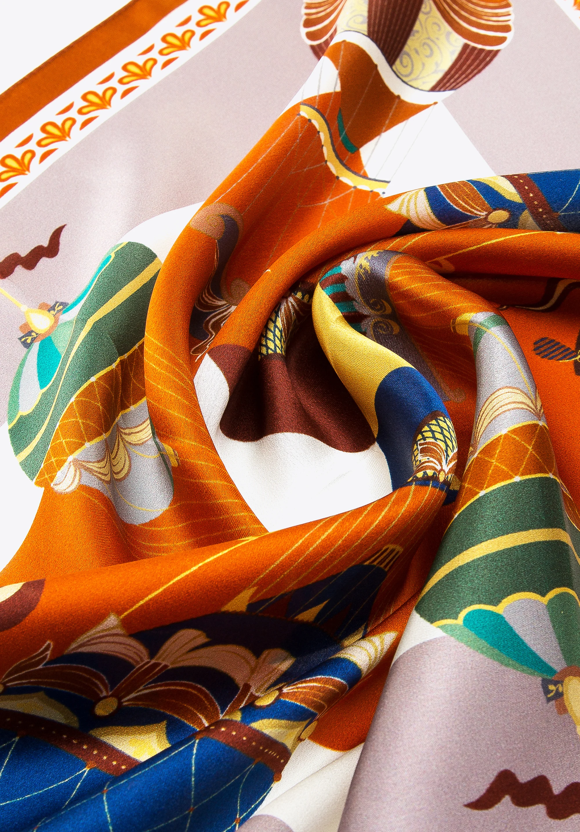 Damska apaszka jedwabna we wzory