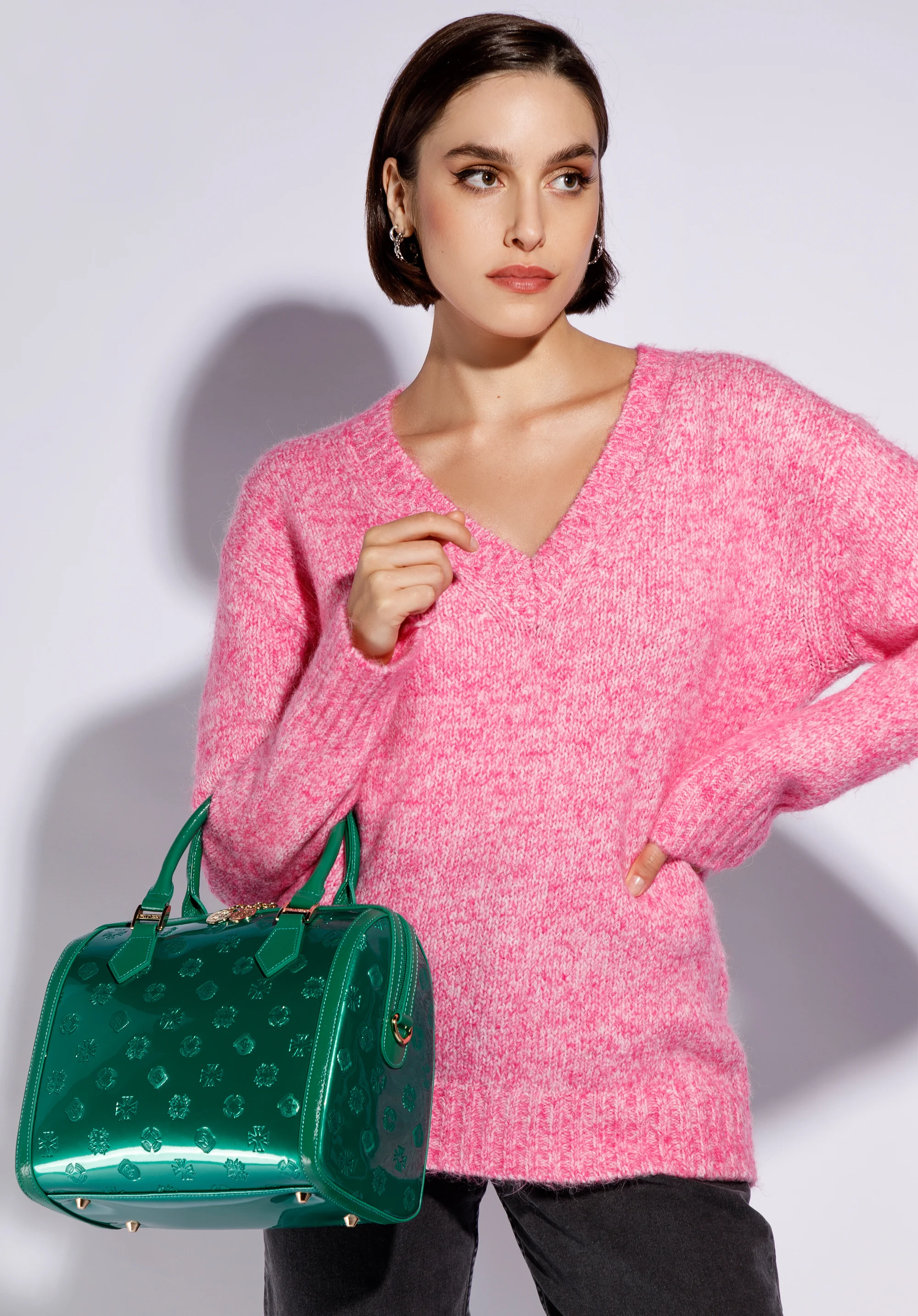 Torebka kuferek z metalicznej skóry lakierowanej