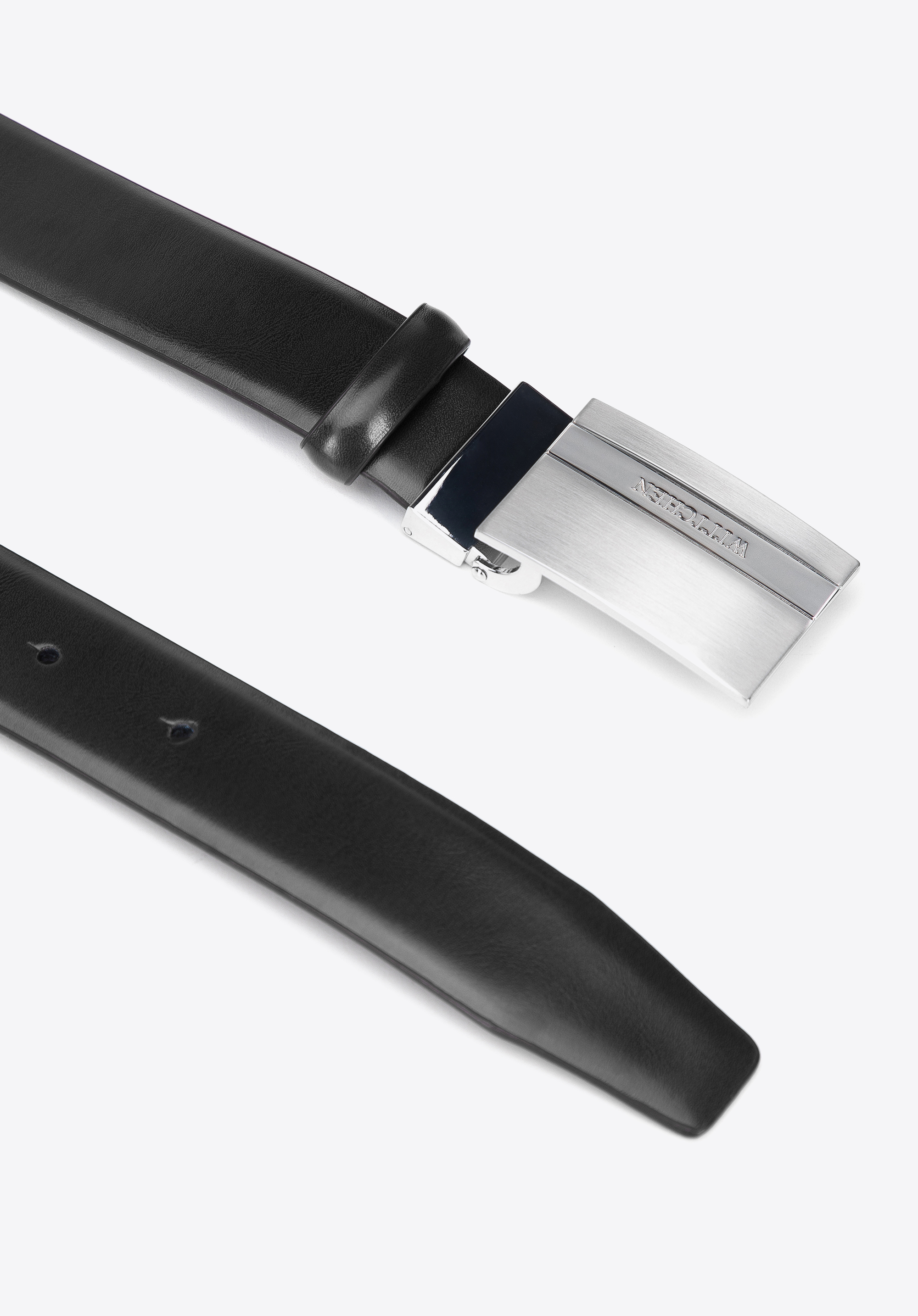 Męski pasek skórzany z metalową klamrą