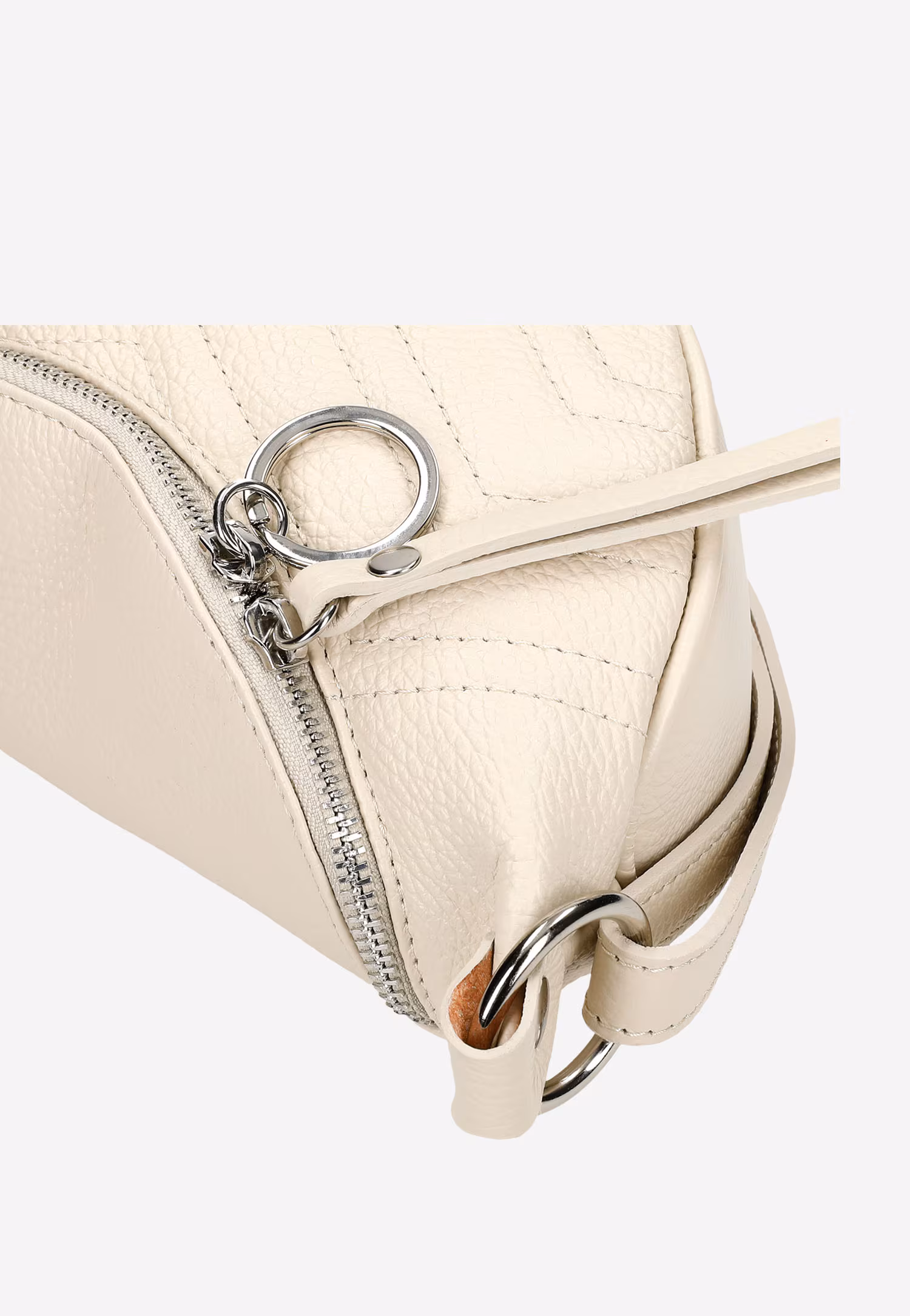 Biała saszetka damska z ozdobnym pikowaniem