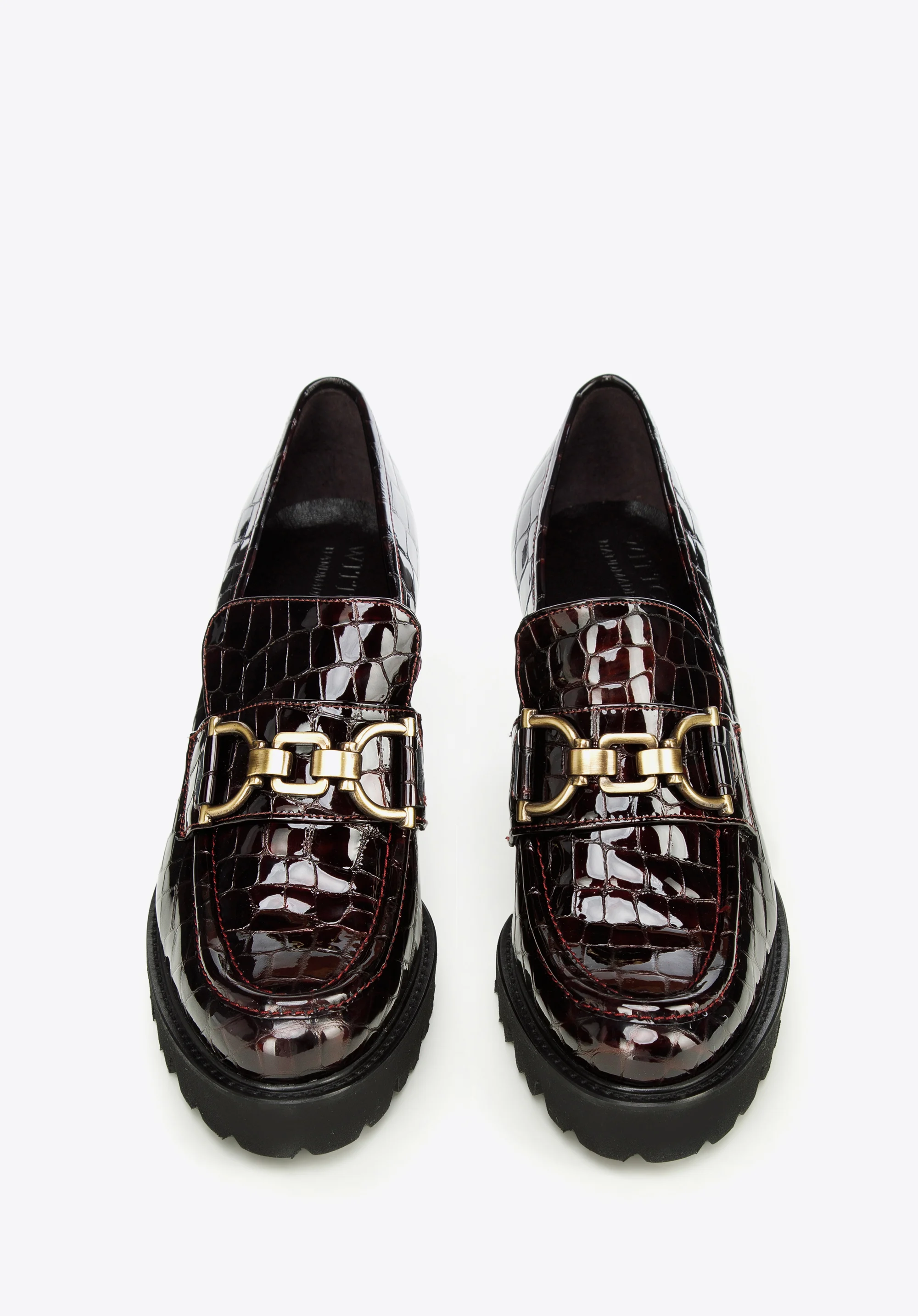 Czółenka ze skóry lakierowanej croco z klamerką