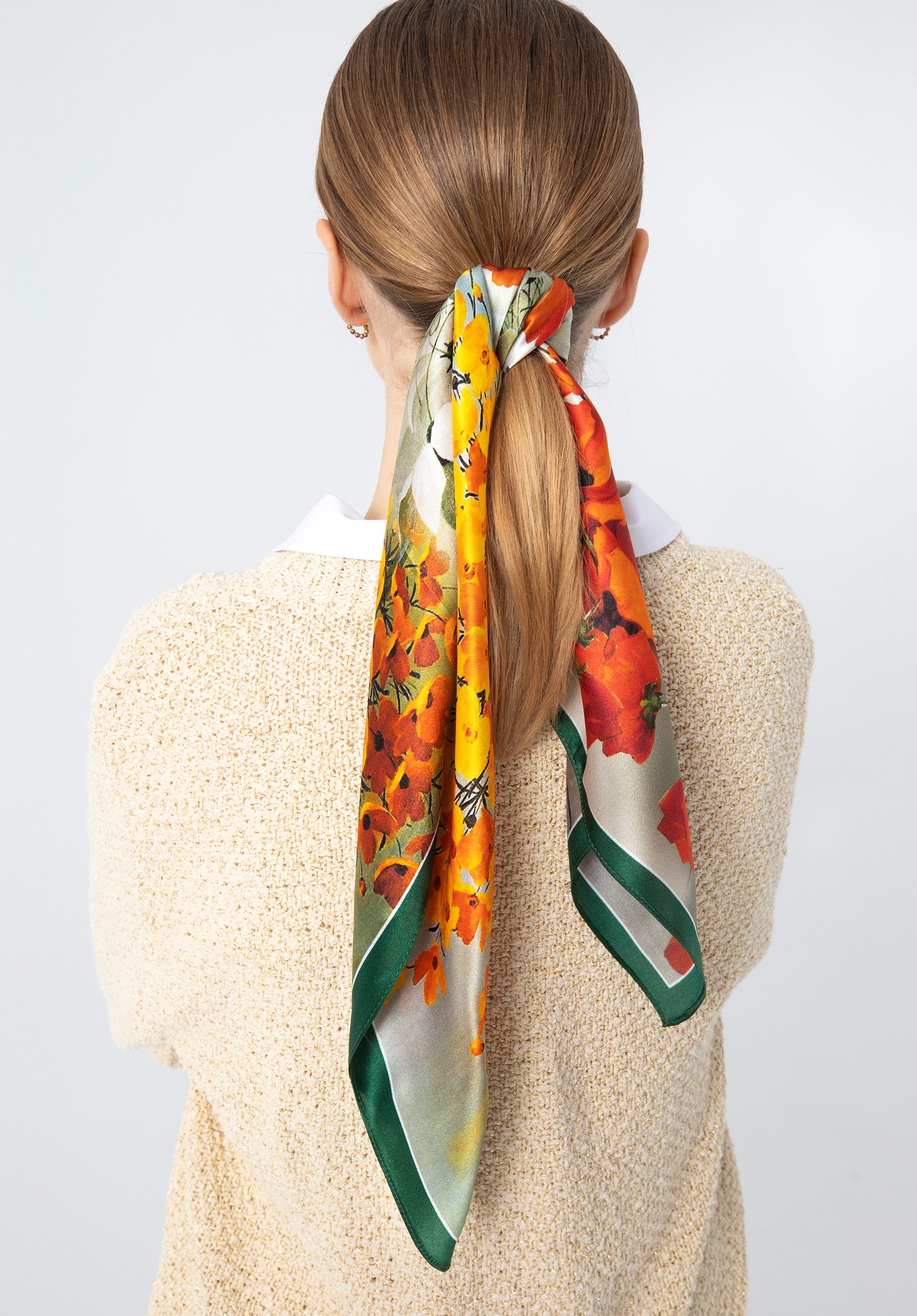 Damska chusta jedwabna we wzory duża